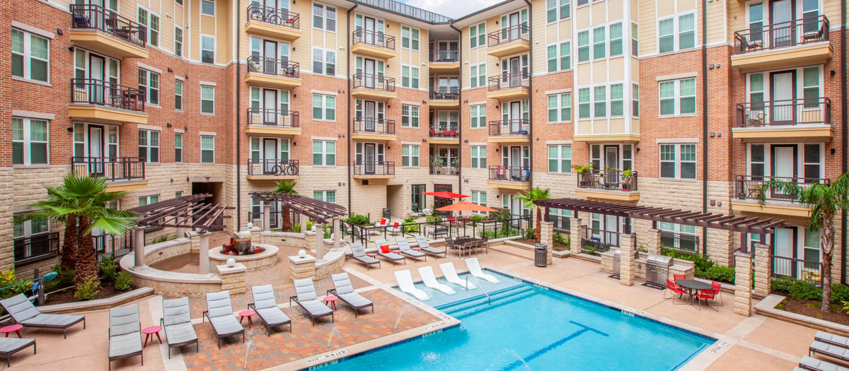 Pool1 at MAA 510 luxury apartment homes in Houston, TX