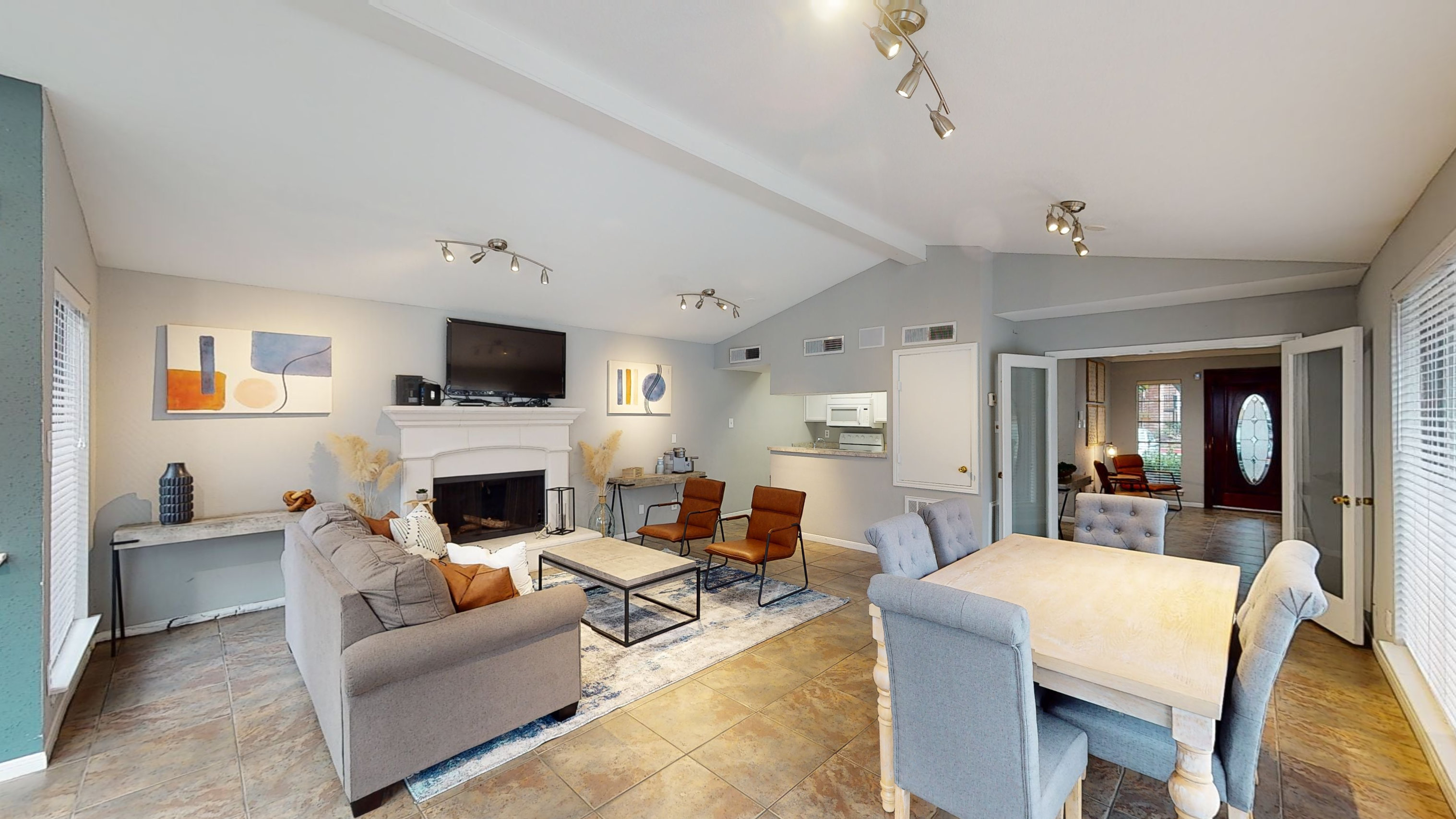 Leasing Office & Common Areas