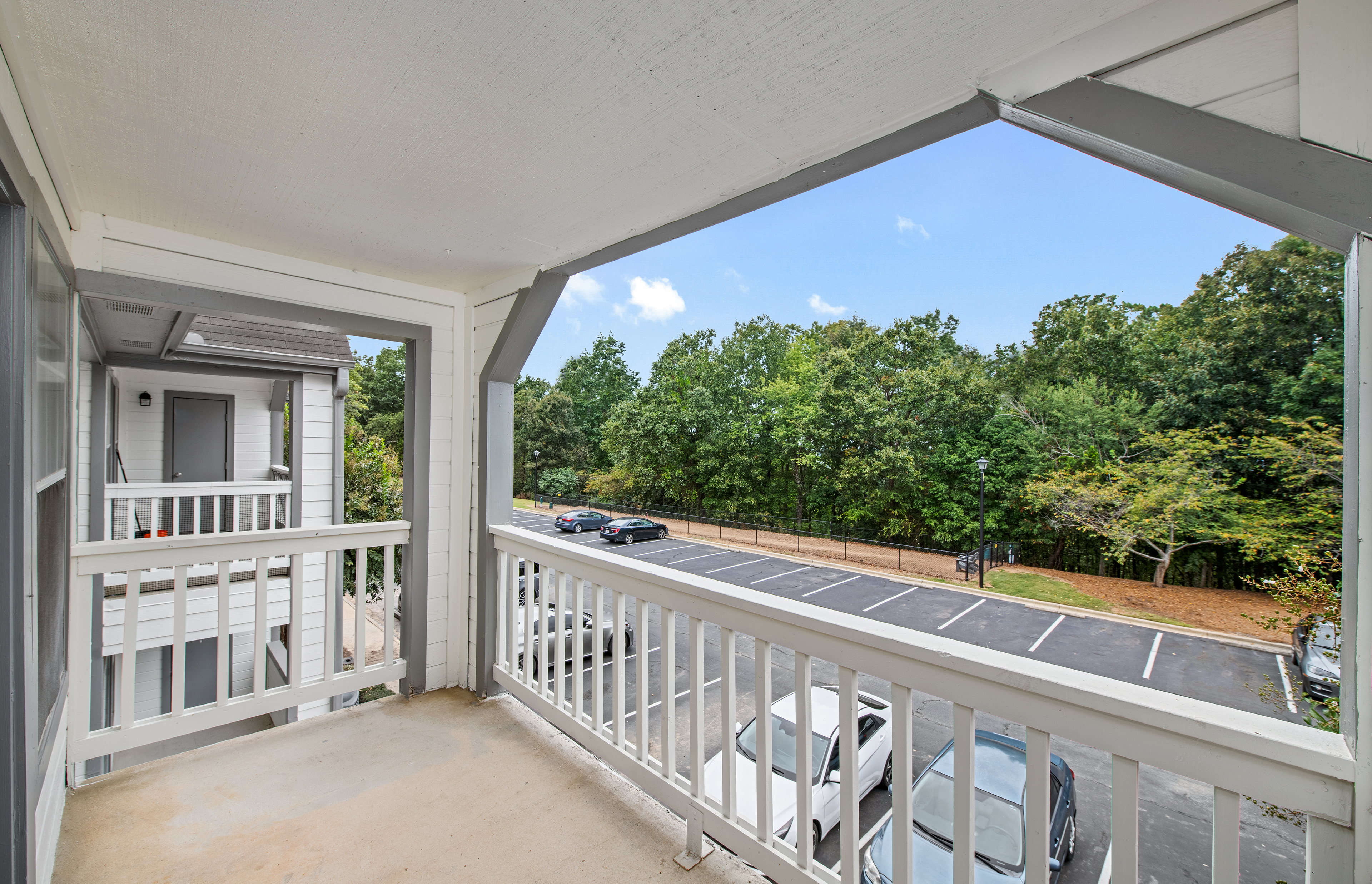 Balcony at MAA Eagle Ridge luxury apartment homes in Birmingham, AL