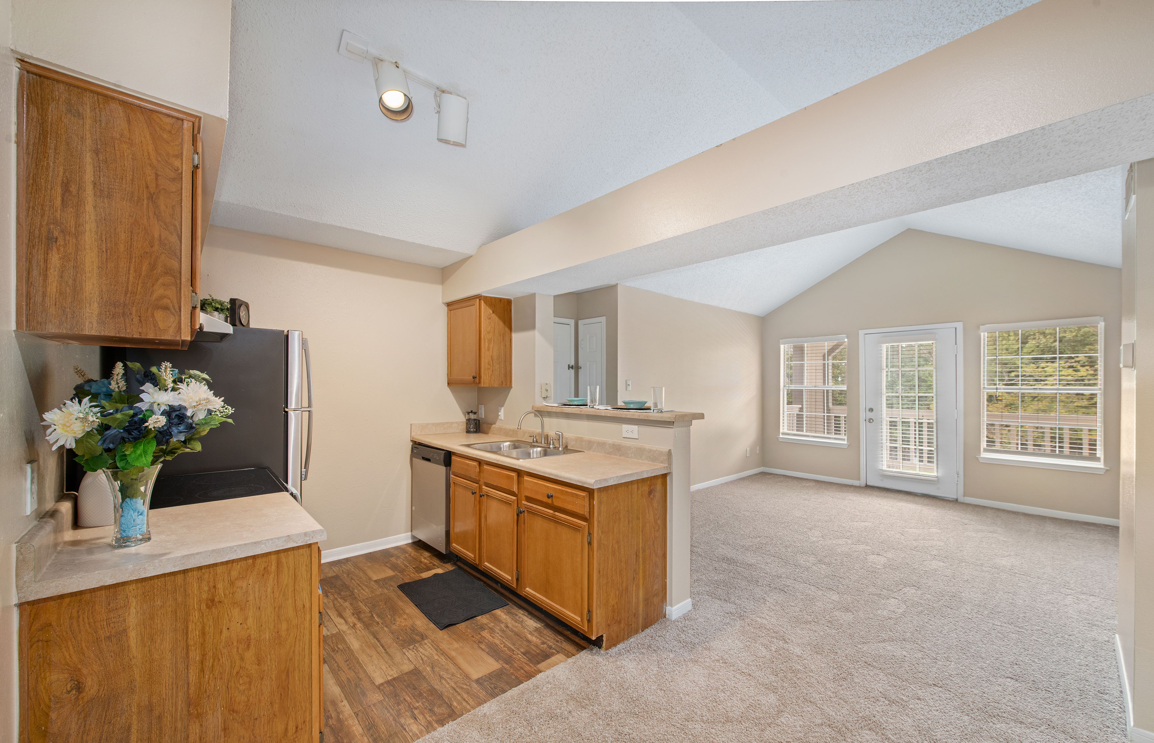Apartment at MAA Eagle Ridge luxury apartment homes in Birmingham, AL