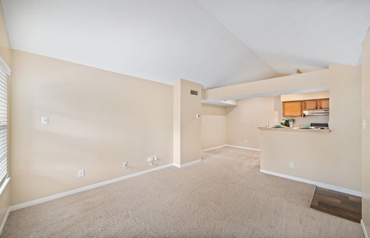 Vacant unit at MAA Eagle Ridge luxury apartment homes in Birmingham, AL