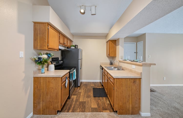 Kitchen at MAA Eagle Ridge luxury apartment homes in Birmingham, AL