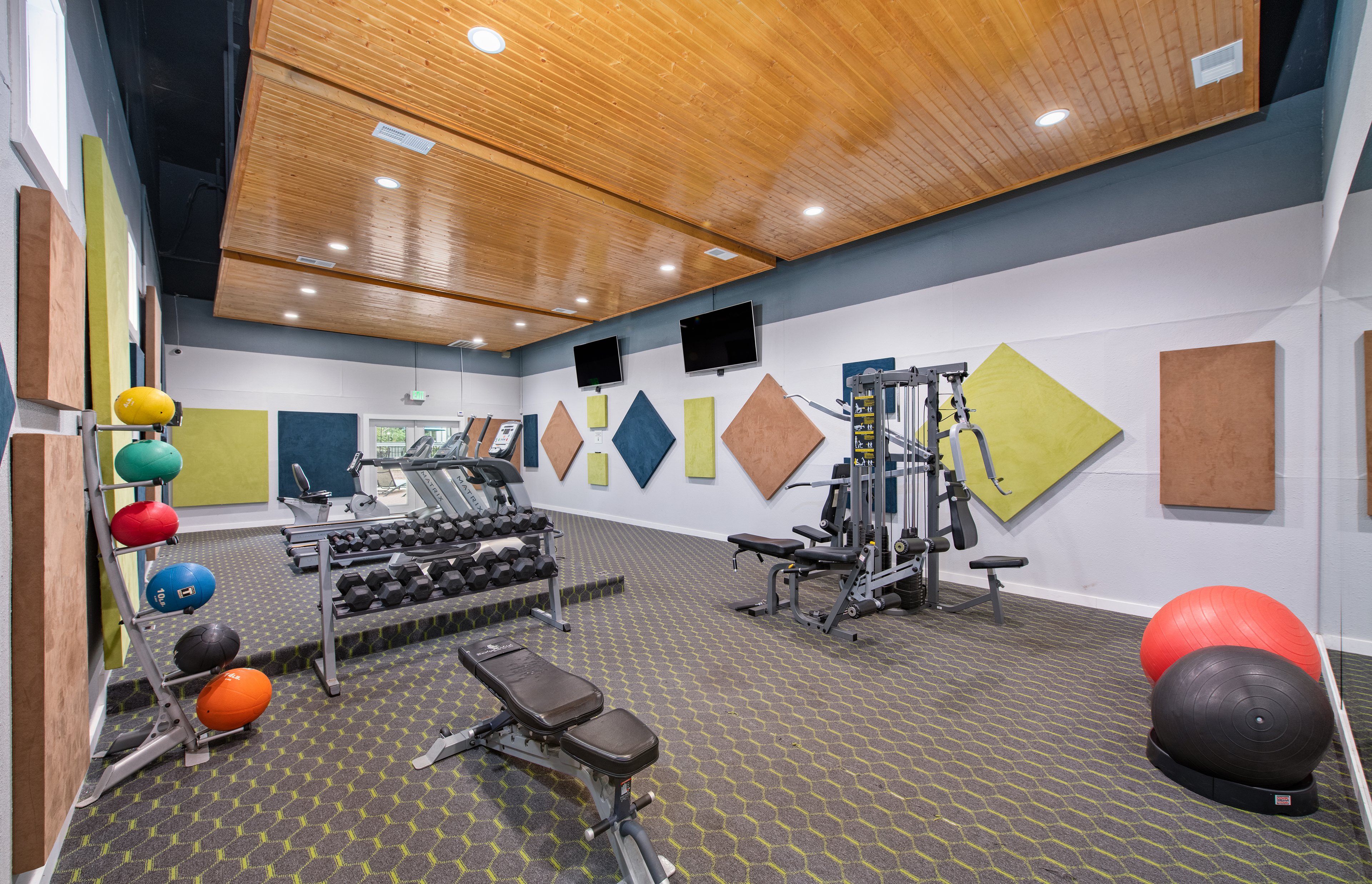 Fitness center at MAA Eagle Ridge luxury apartment homes in Birmingham, AL