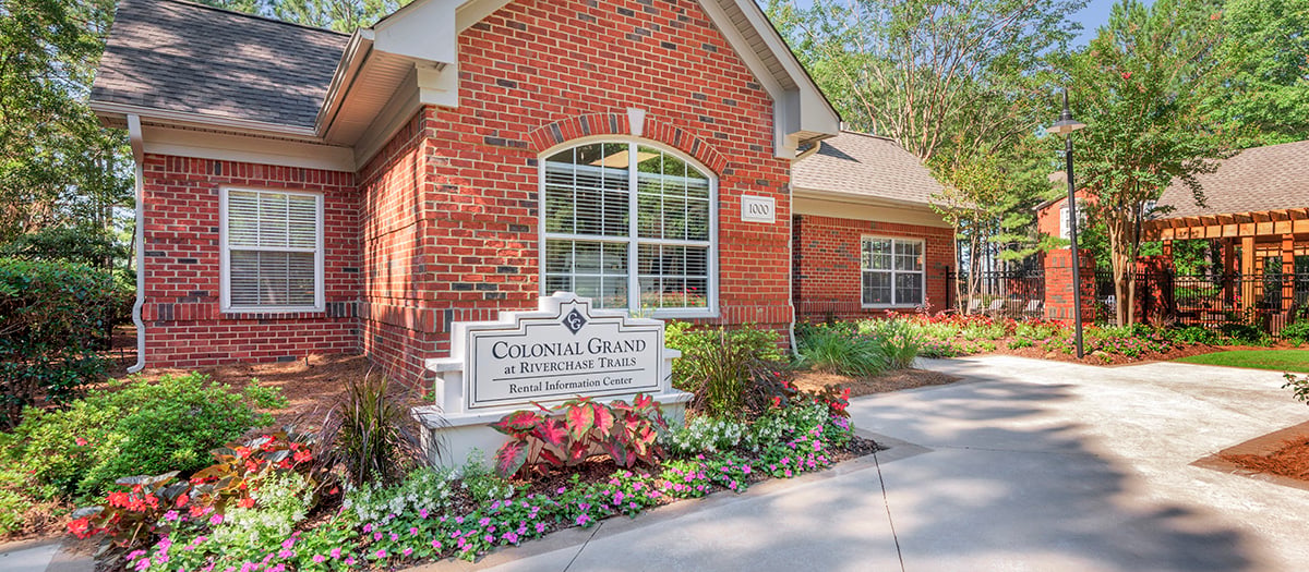 Clubhouse Exterior at Colonial Grand at Riverchase Trails luxury apartment homes in Birmingham, AL