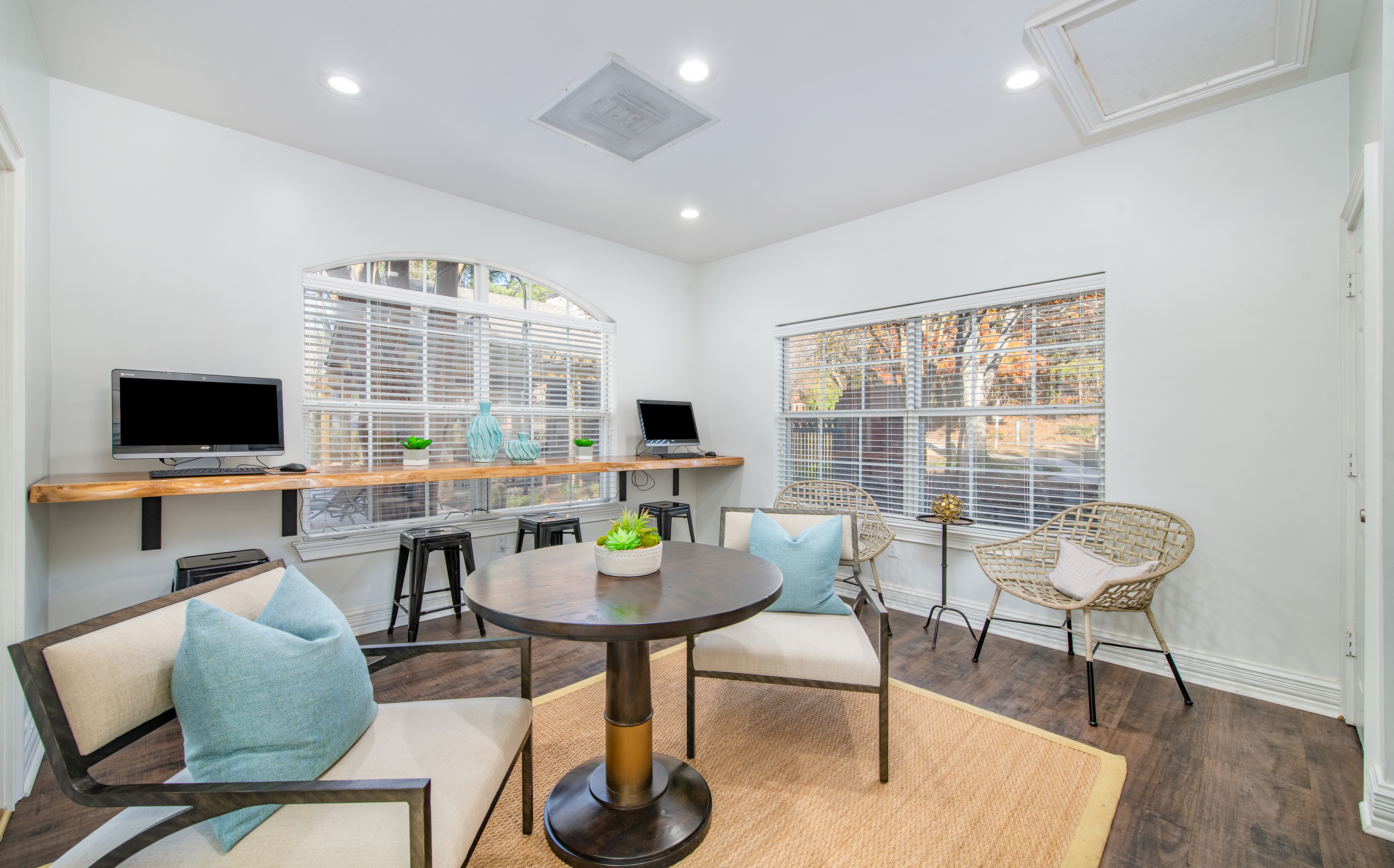 Business Center at MAA Riverchase luxury apartment homes in Birmingham, AL
