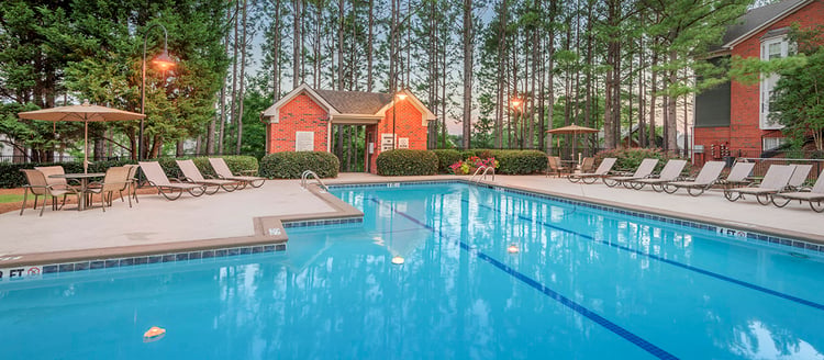 Pool at Colonial Grand at Riverchase Trails luxury apartment homes in Birmingham, AL