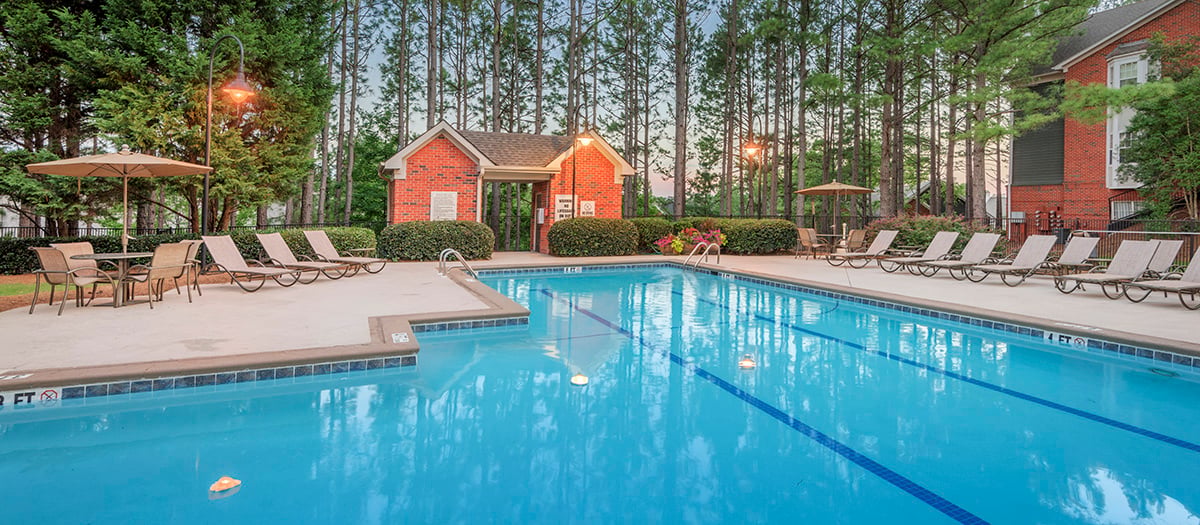 Pool at Colonial Grand at Riverchase Trails luxury apartment homes in Birmingham, AL