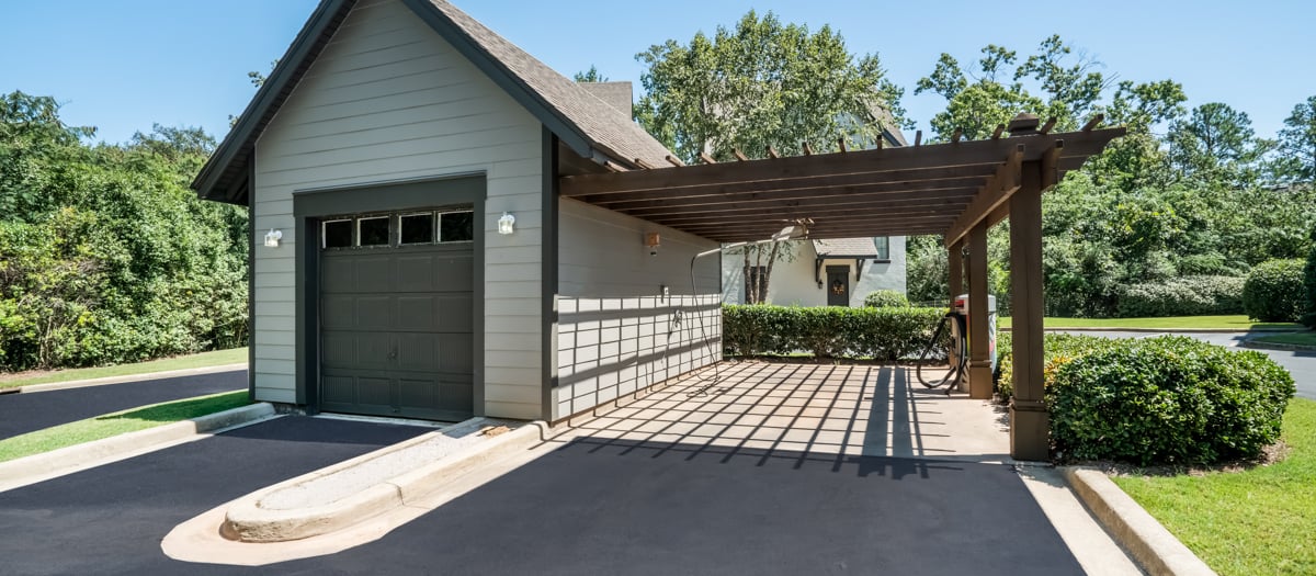 Car wash station at Birchall at Ross Bridge luxury apartment homes in Birmingham AL