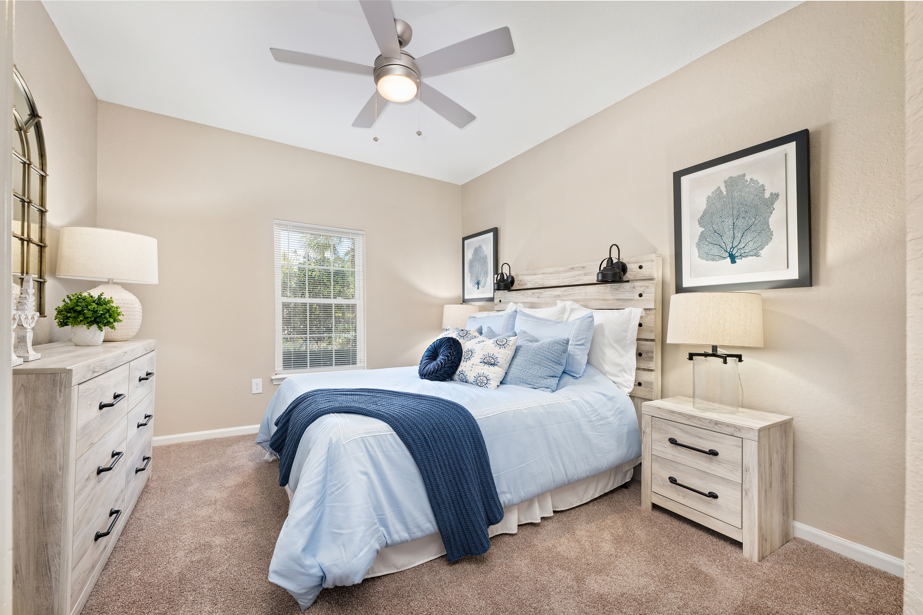 Bedroom to MAA Traditions luxury apartment homes in Gulf Shores, AL