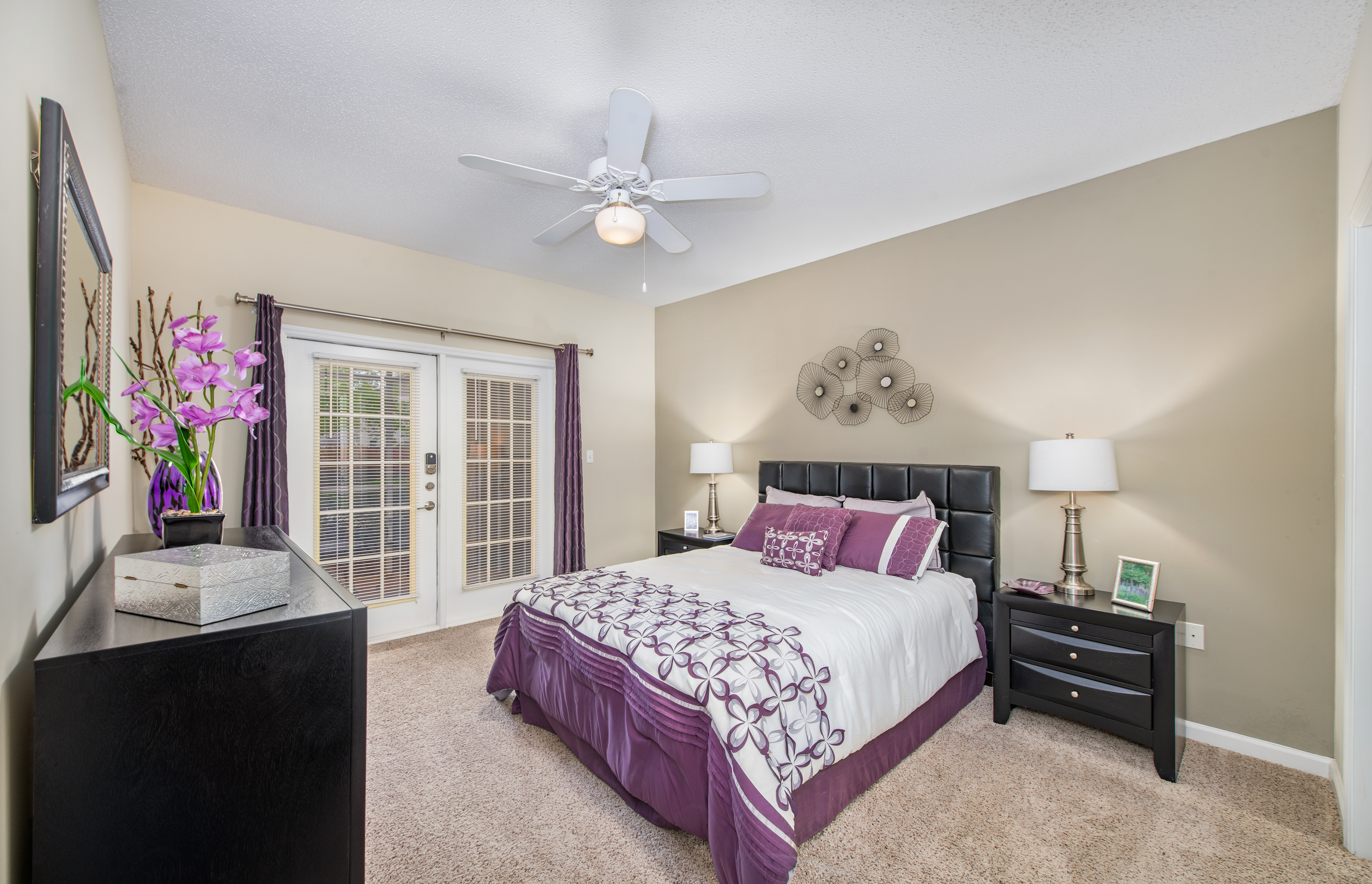 Bedroom at MAA Edgewater in Huntsville, AL