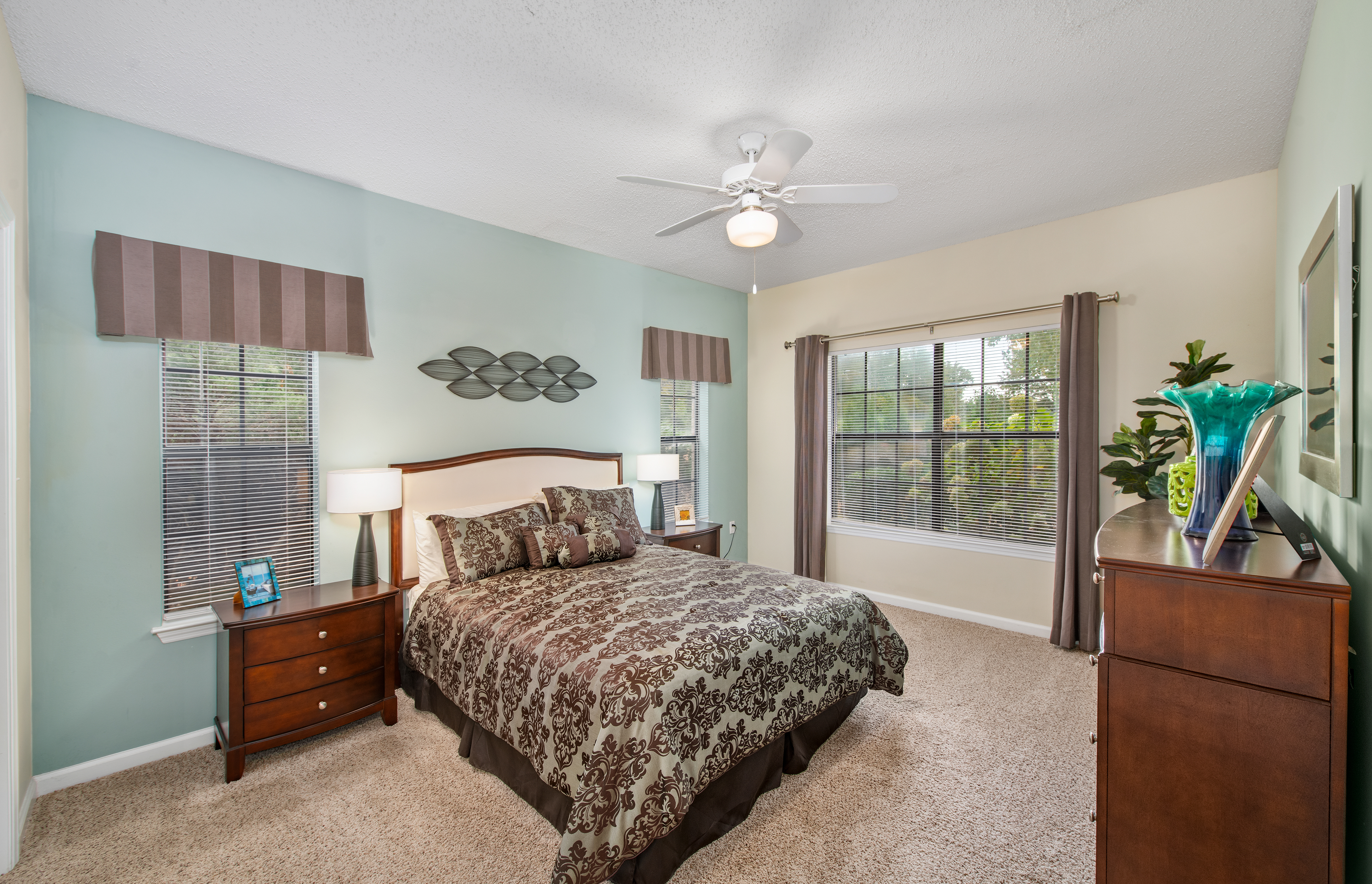 Bedroom at MAA Edgewater in Huntsville, AL