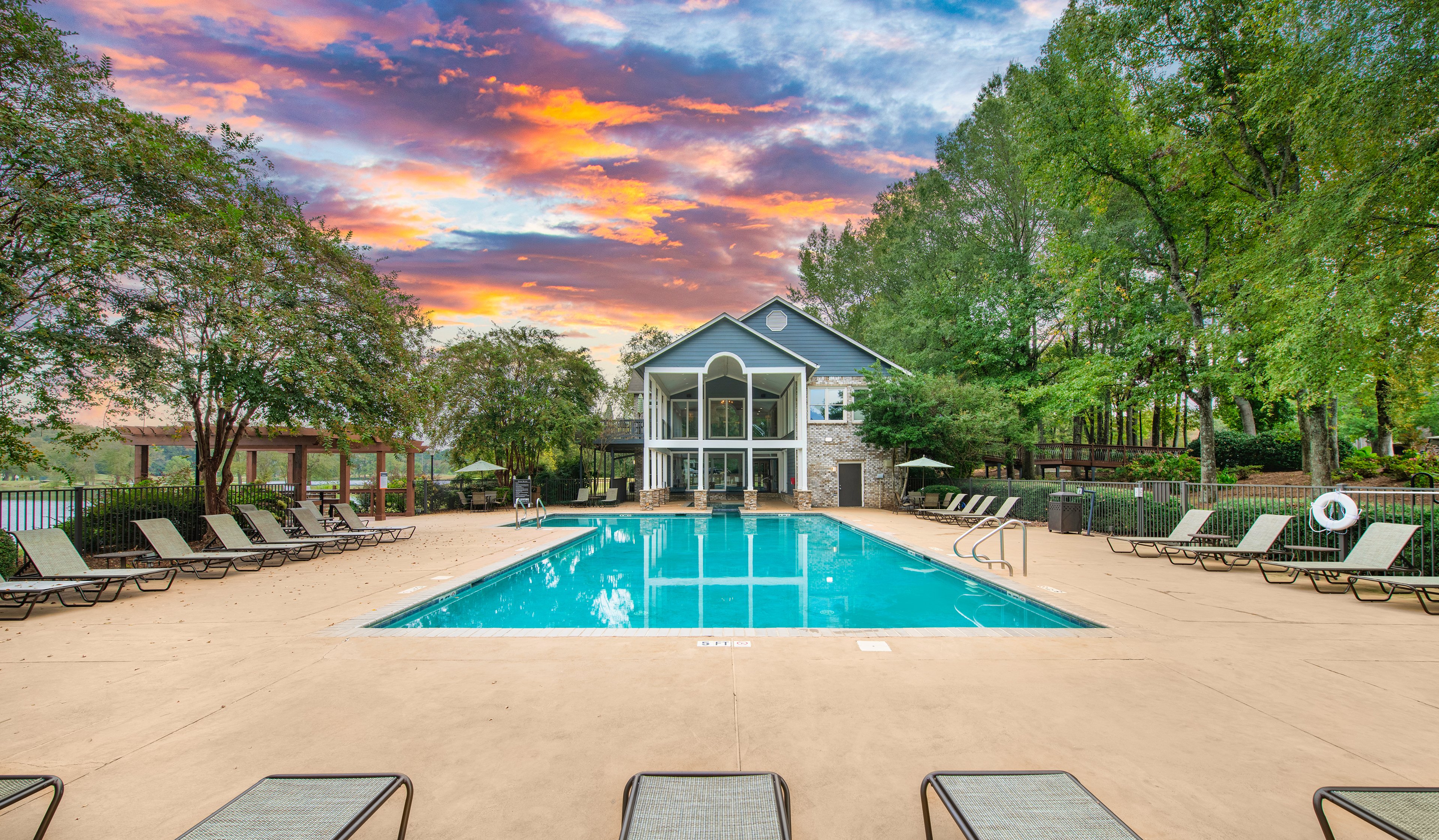 Pool at MAA Edgewater in Huntsville, AL