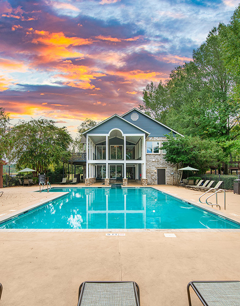 Pool at MAA Edgewater luxury apartment homes in Huntsville, AL
