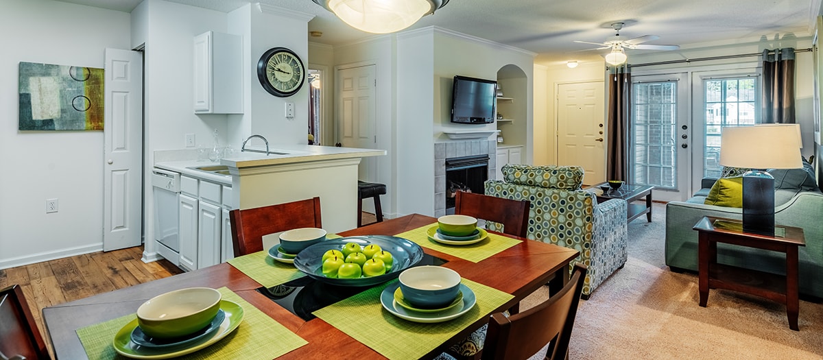 Dining Room at MAA Madison Lakes luxury apartments homes in Huntsville, AL 
