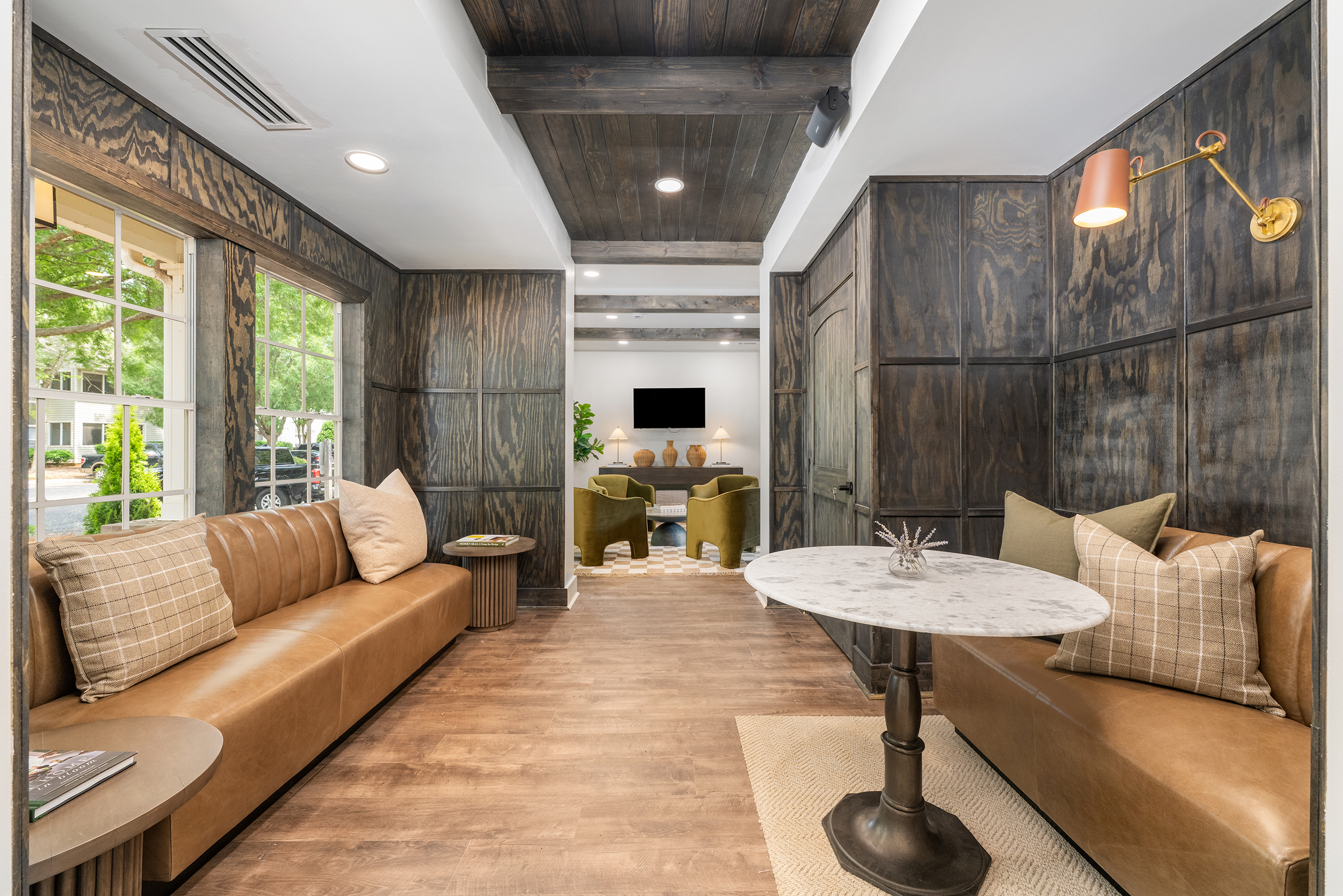 Lounge at MAA Providence Main luxury apartment homes in Huntsville, AL