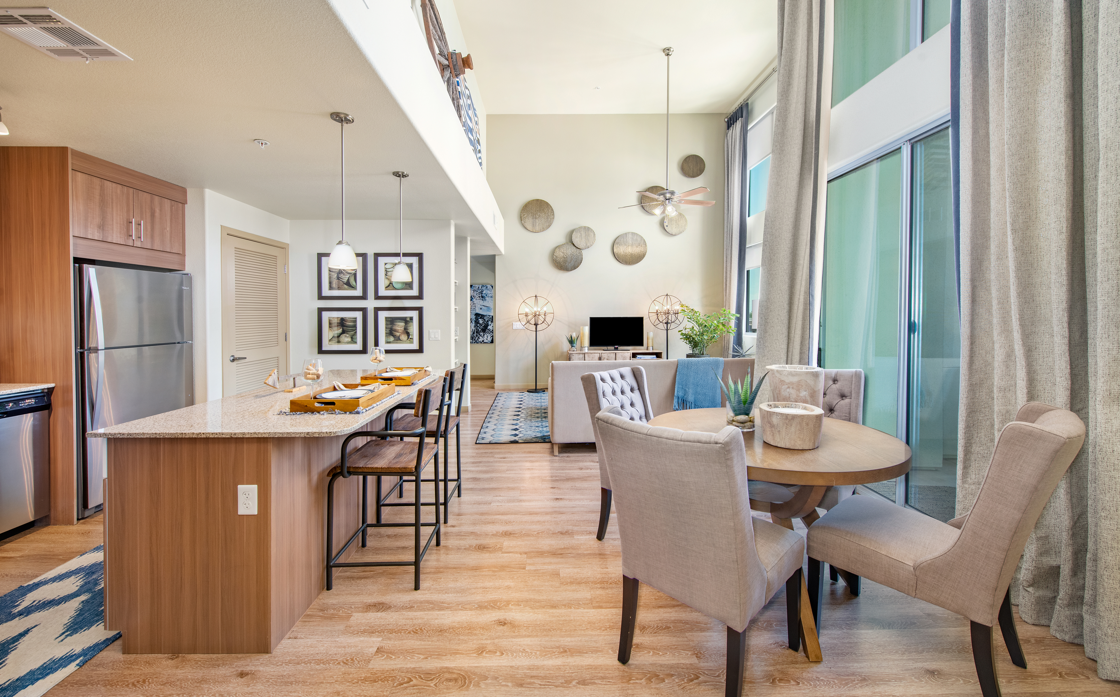 Dining area at MAA Fountainhead luxury apartment homes in Tempe, AZ