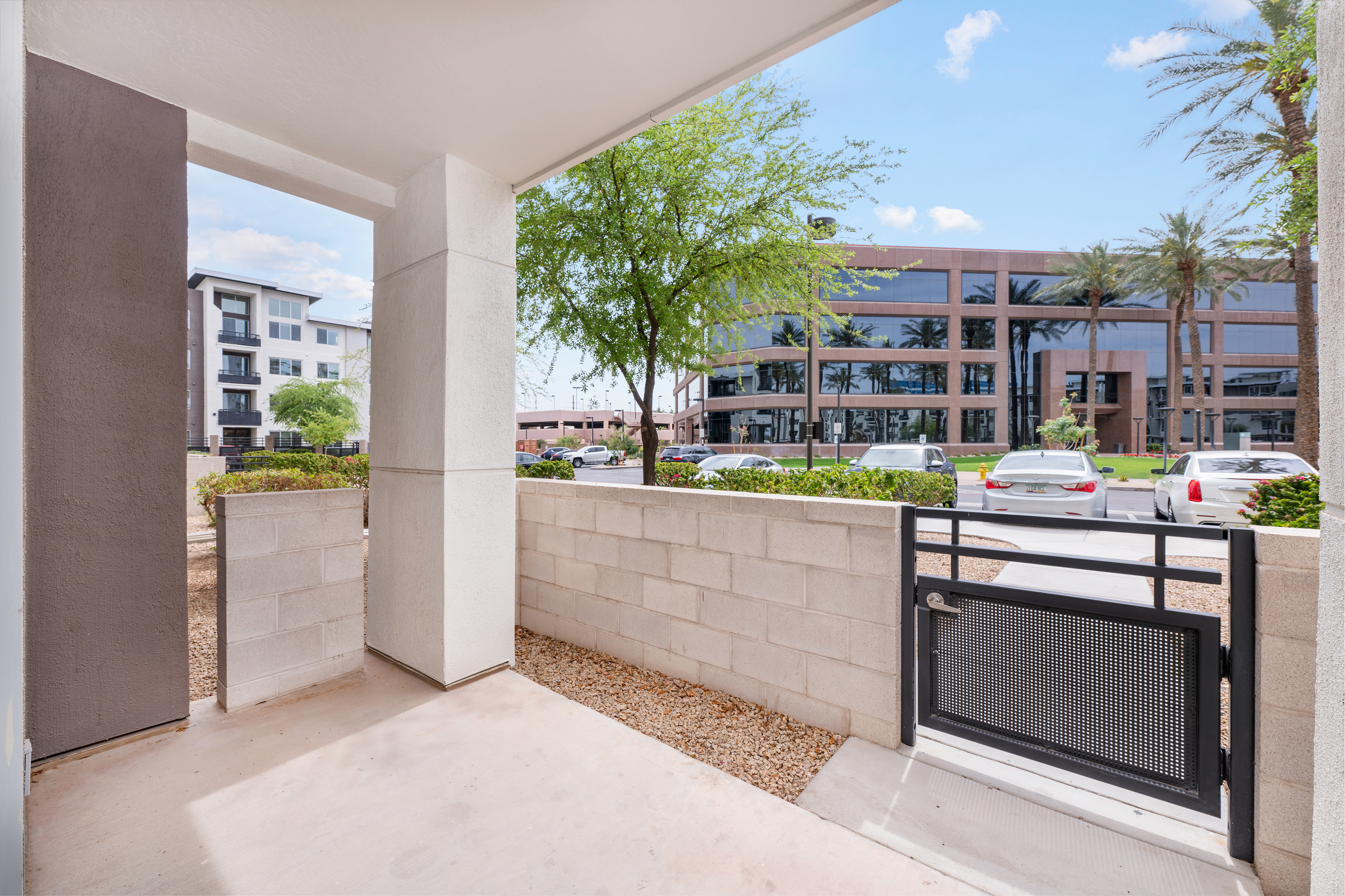Patio at MAA Fountainhead luxury apartment homes in Tempe, AZ