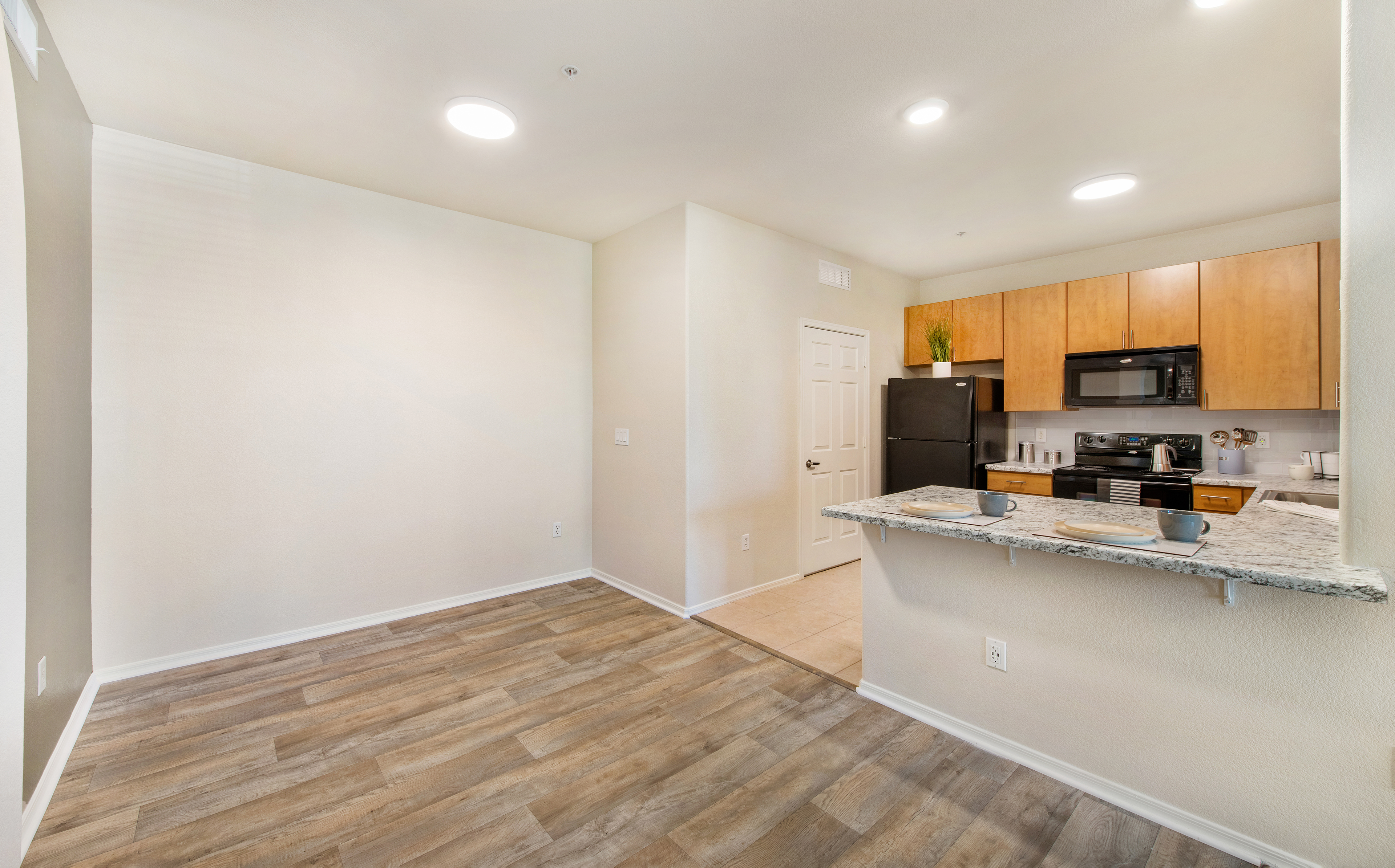 Dining and Kitchen at MAA Lyons Gate in Phoenix, AZ