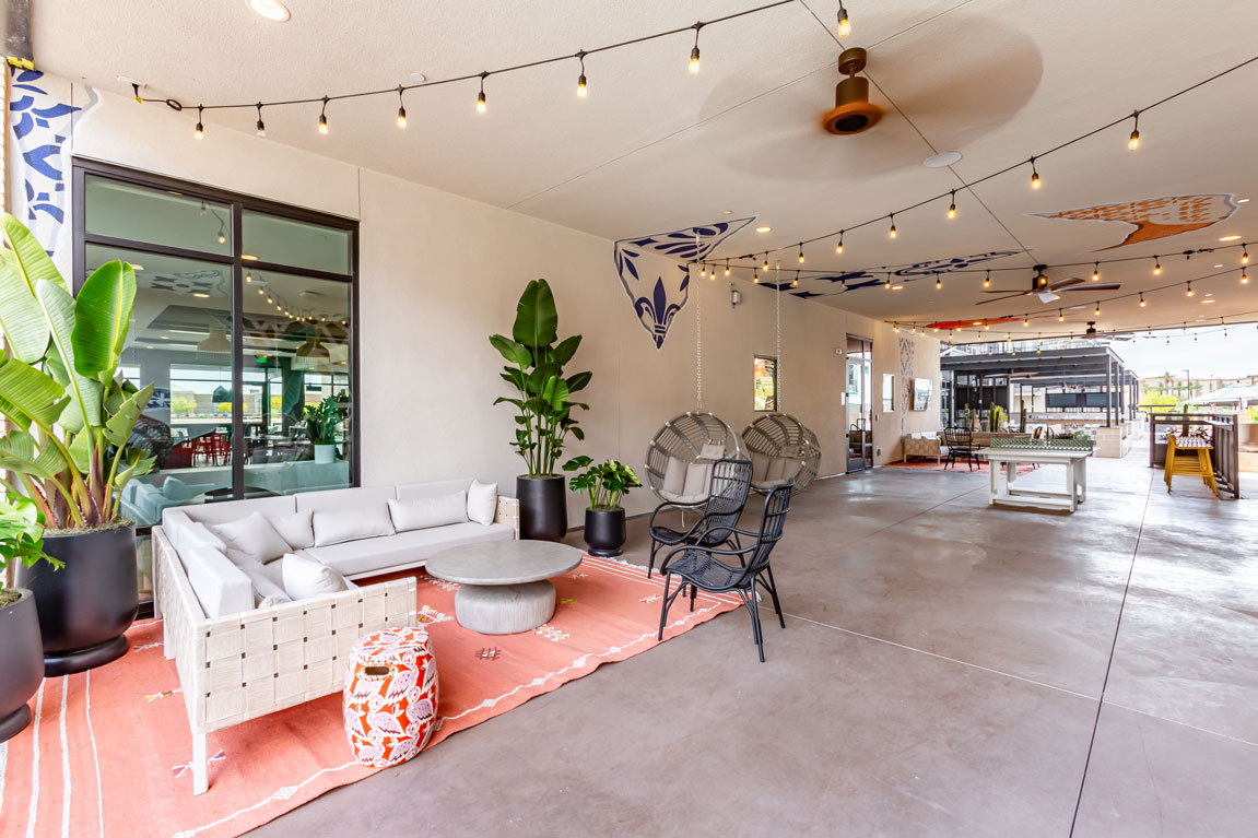 Outdoor lounge at MAA Val Vista luxury apartment homes in Phoenix, AZ