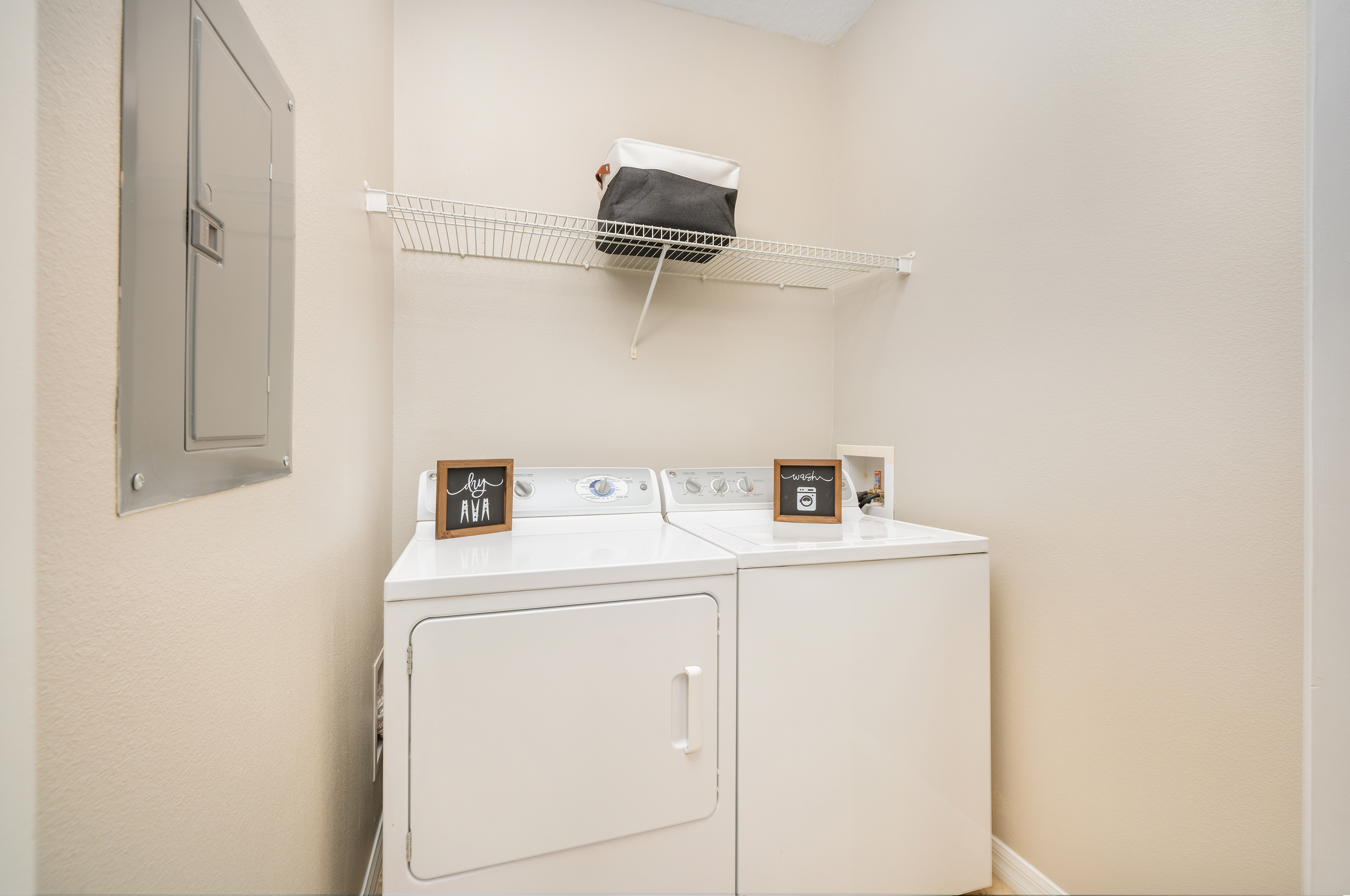 Laundry at MAA Magnolia Parke luxury apartment homes in Gainesville, FL