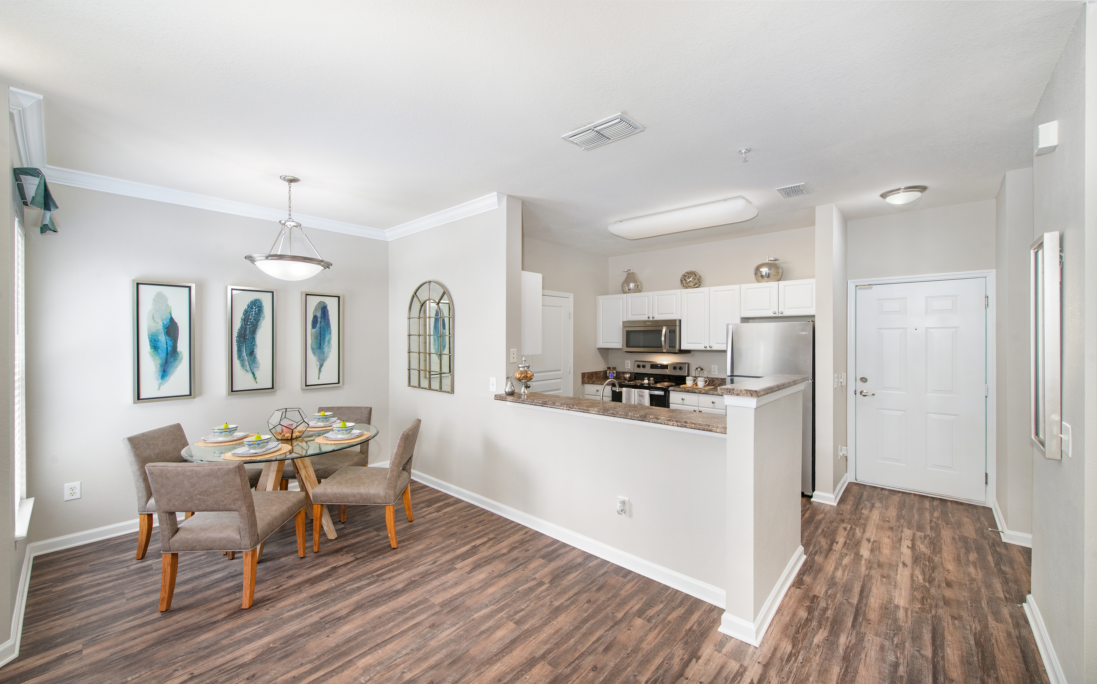 Model Kitchen and Dining at MAA Fleming Island in Jacksonville, FL