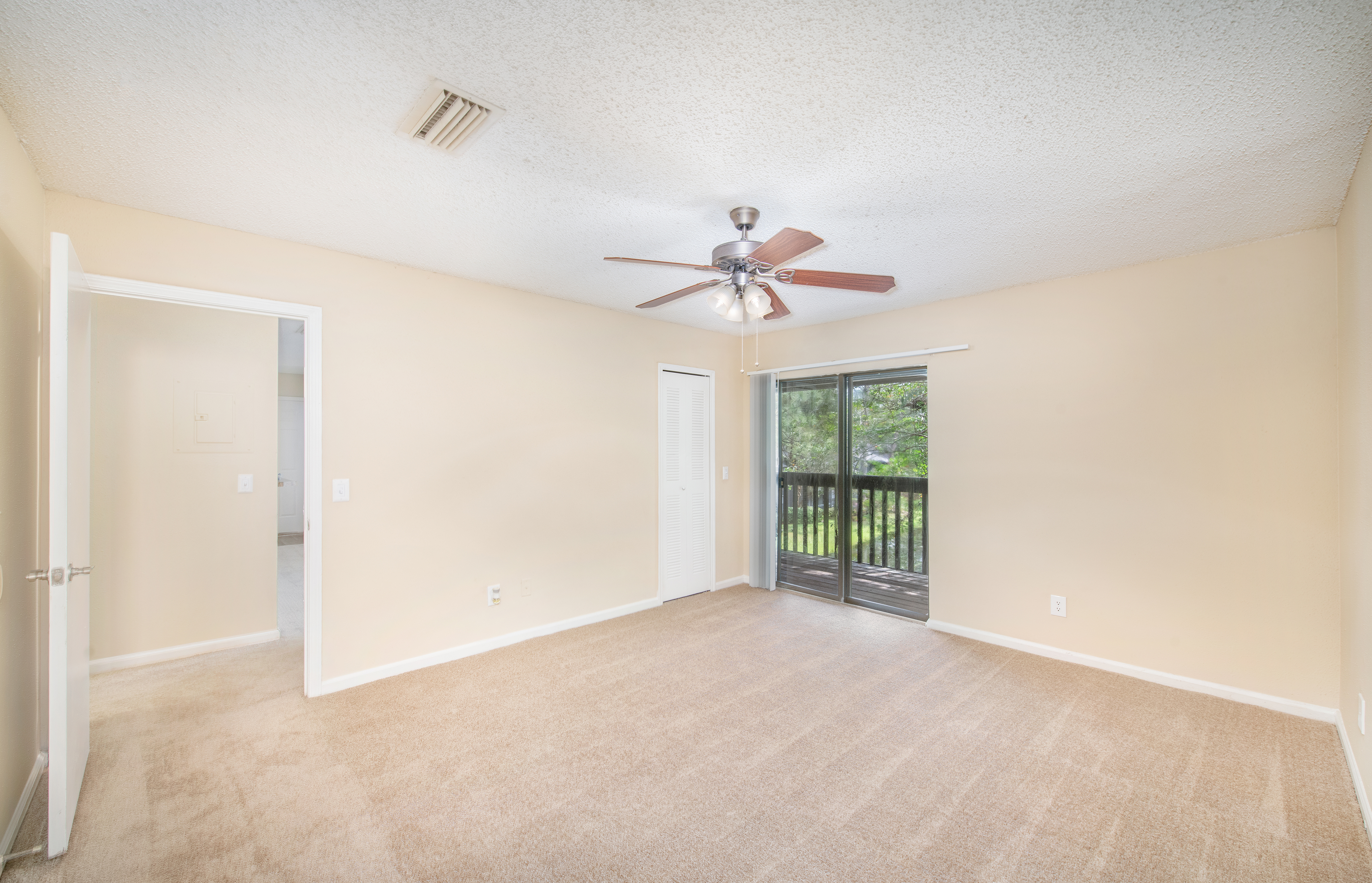 Bedroom at Coopers Hawk luxury apartment homes in Jacksonville, FL