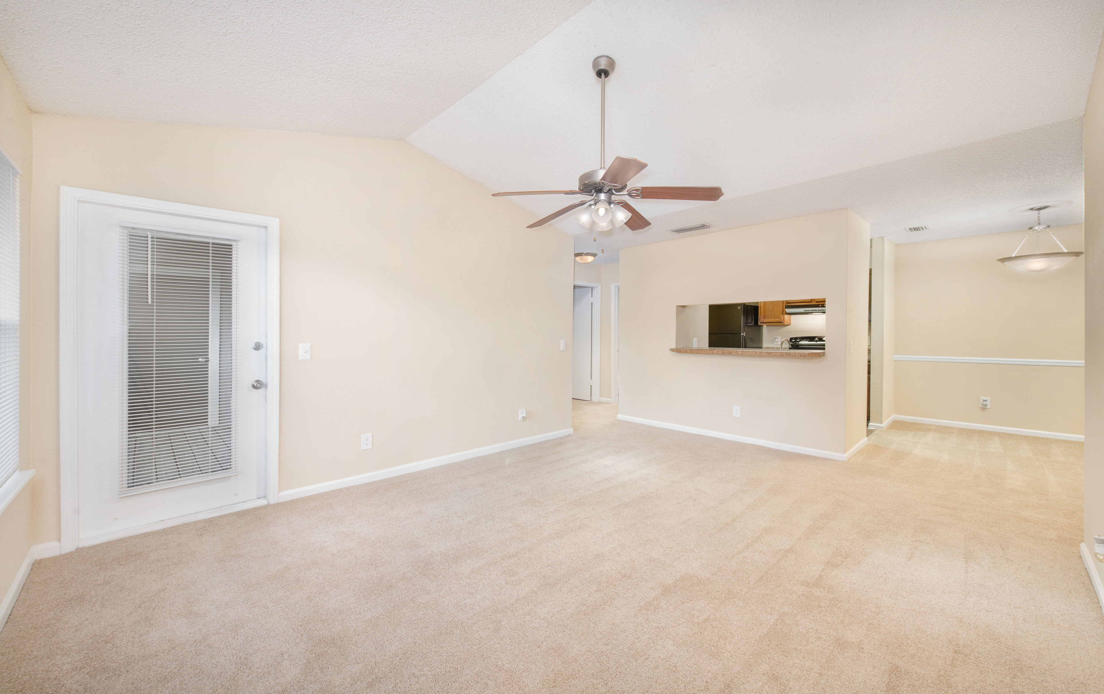 Living room at Coopers Hawk luxury apartment homes in Jacksonville, FL
