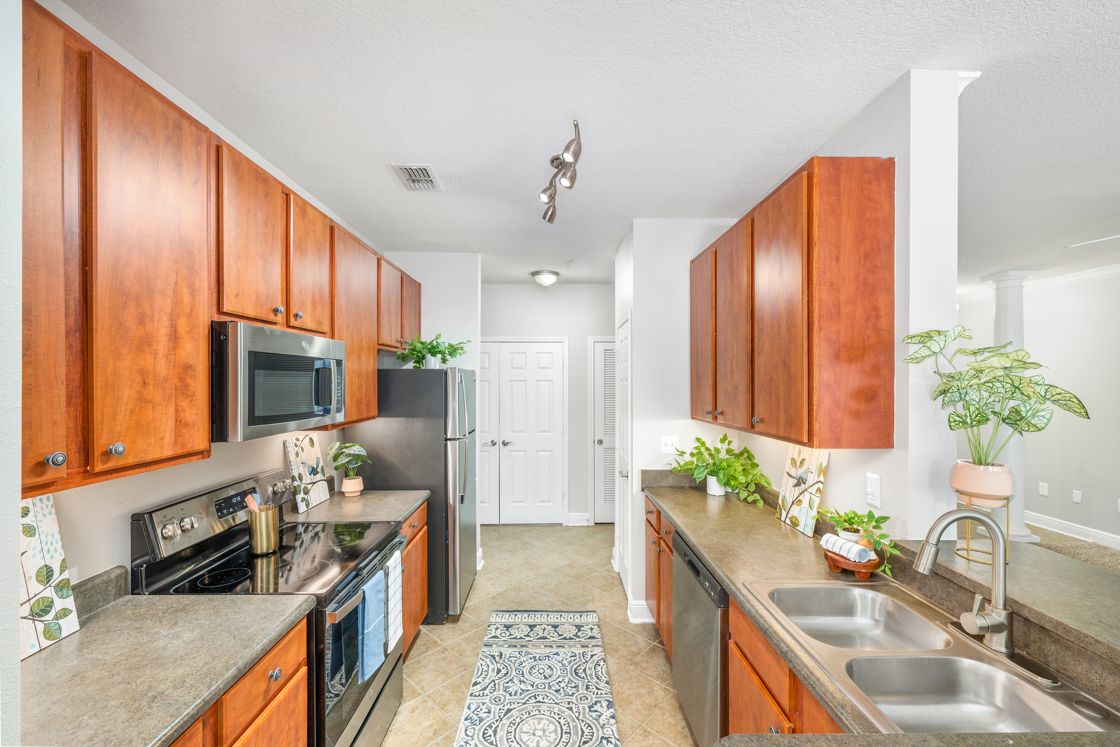 Kitchen at MAA Town Center luxury apartment homes in Jacksonville, FL