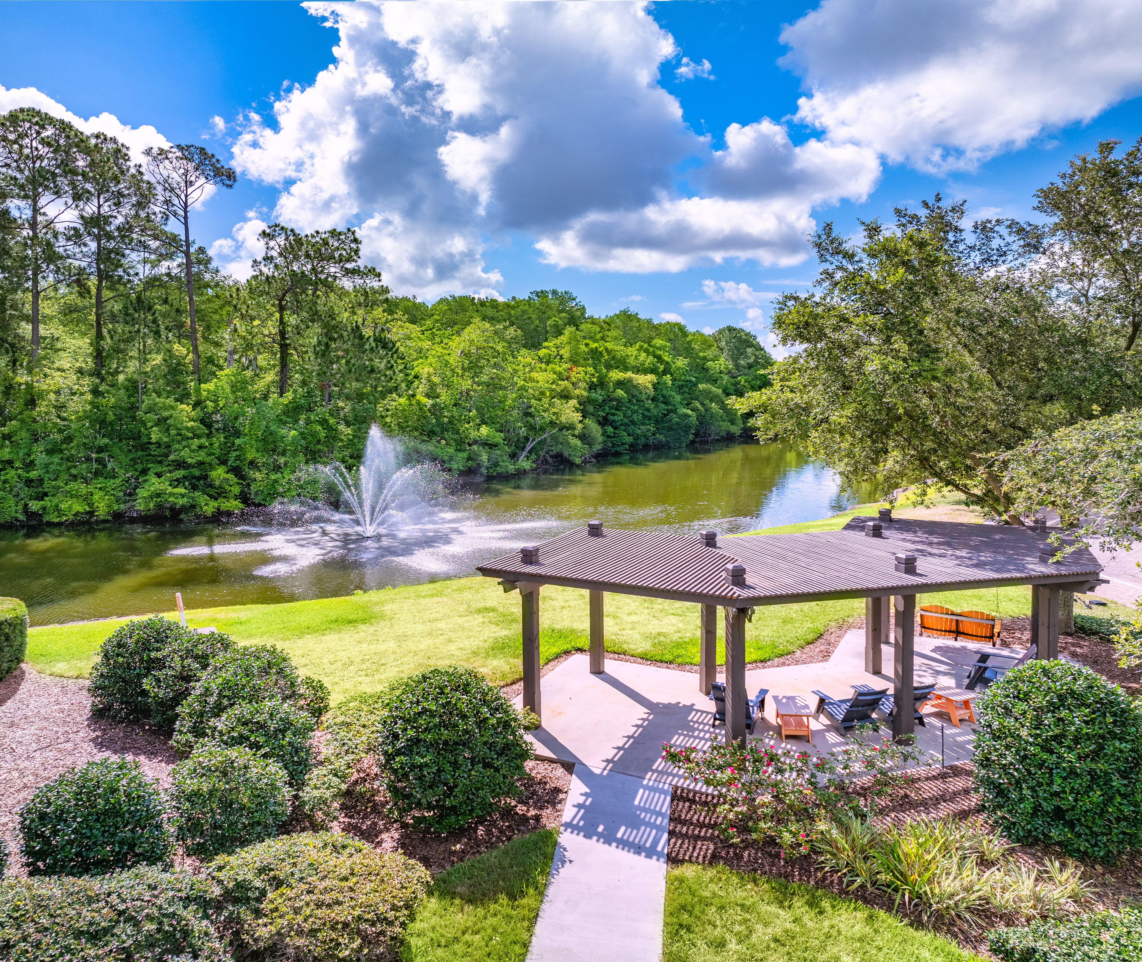 Fountain at MAA Town Center luxury apartment homes in Jacksonville, FL