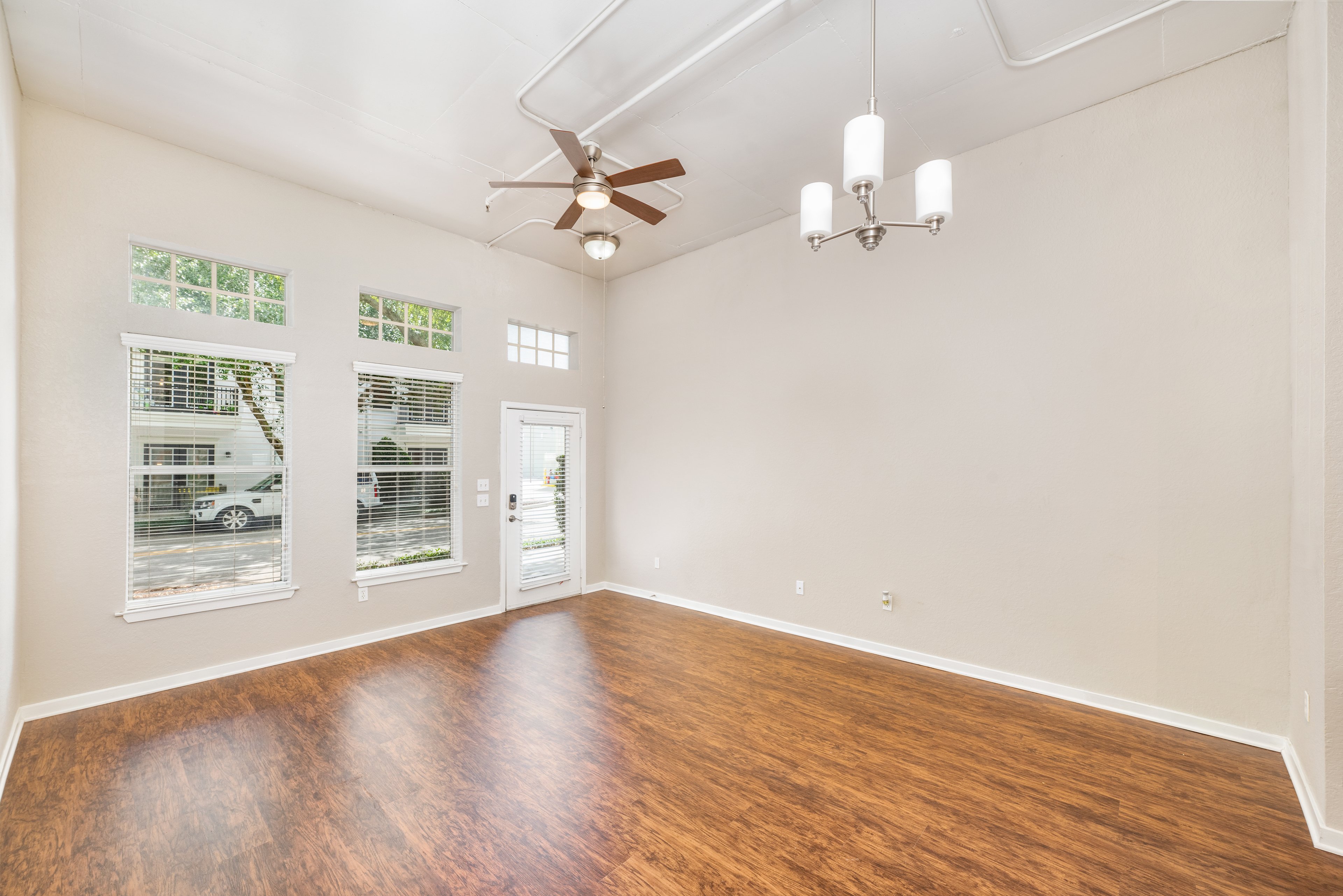 Living room at MAA Baldwin Park luxury apartment homes in Orlando, FL
