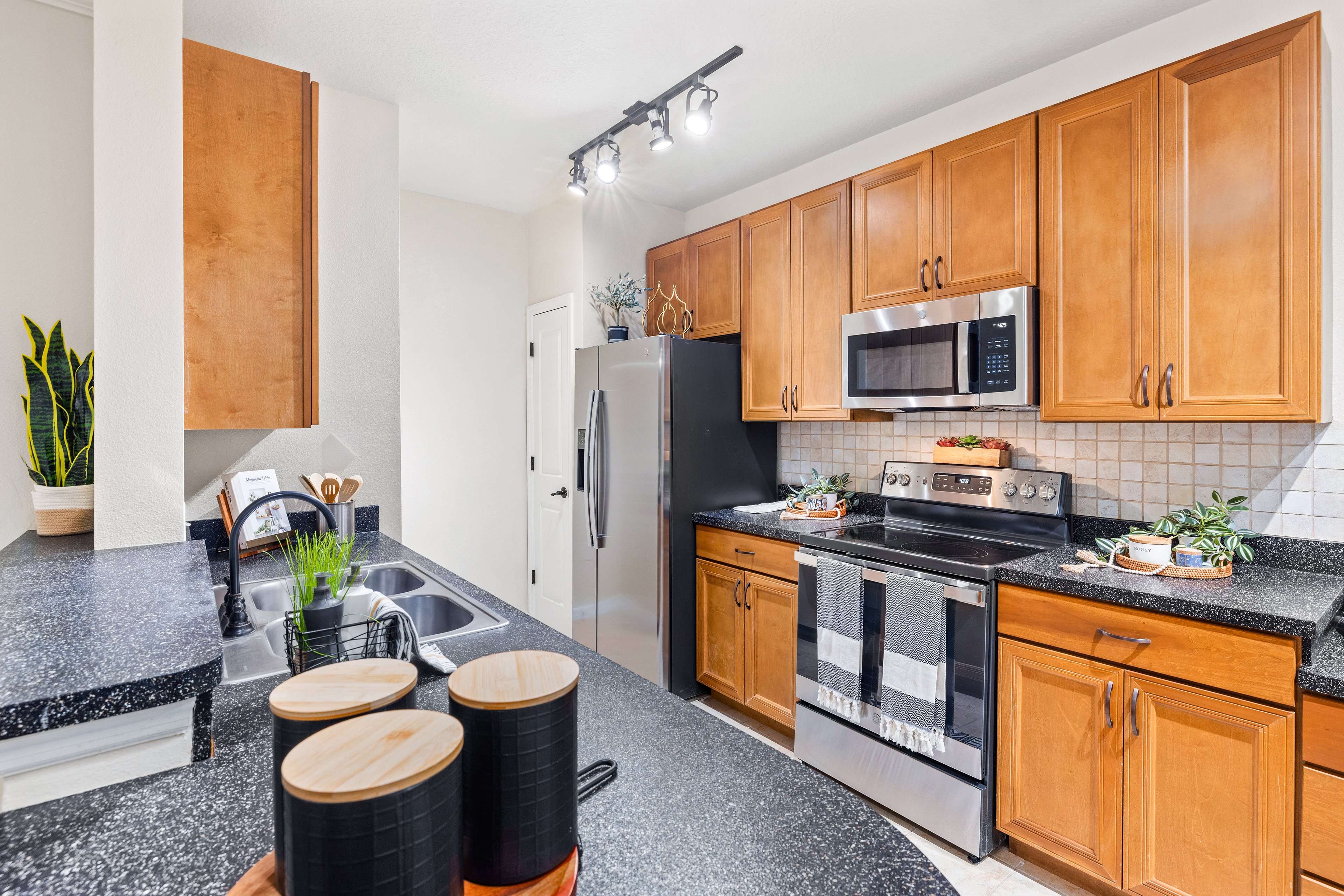 Kitchen at MAA Lake Mary luxury apartment homes in Lake Mary, FL