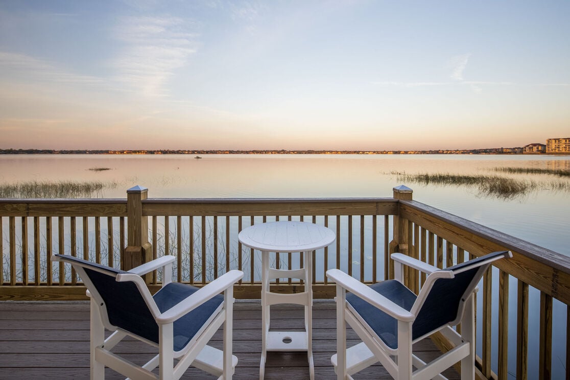 patio seating at MAA Sand Lake in Orlando, FL