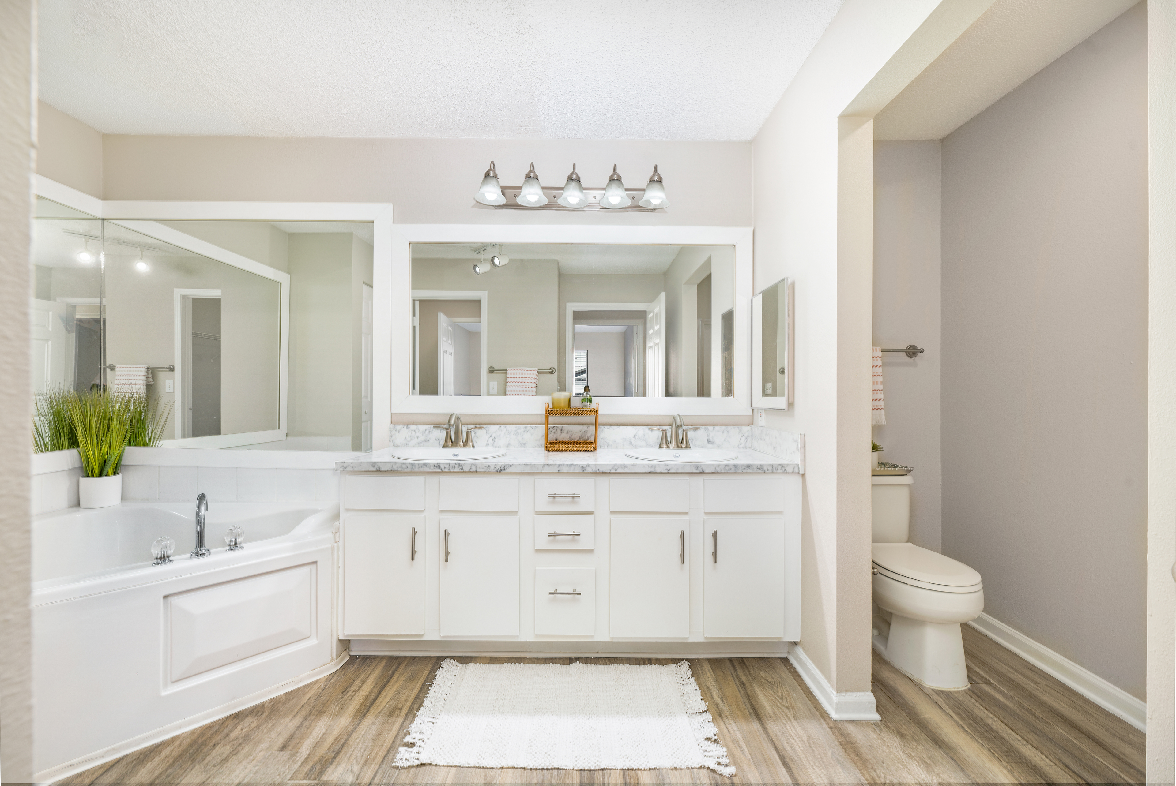 Bathroom at MAA Emerald Coast luxury apartment homes in Panama City Beach, FL