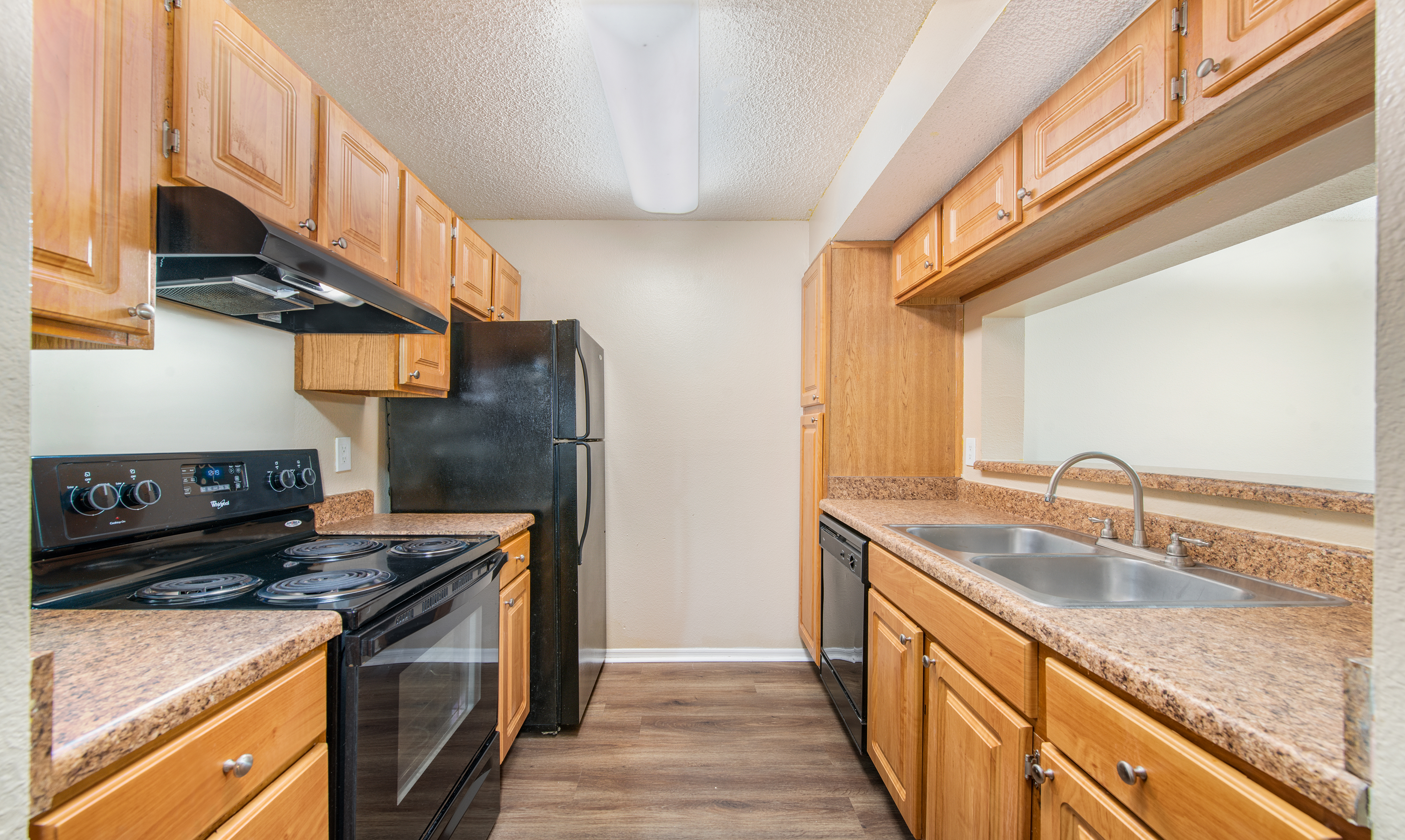 Kitchen at MAA Oak Grove in Tallahassee, FL