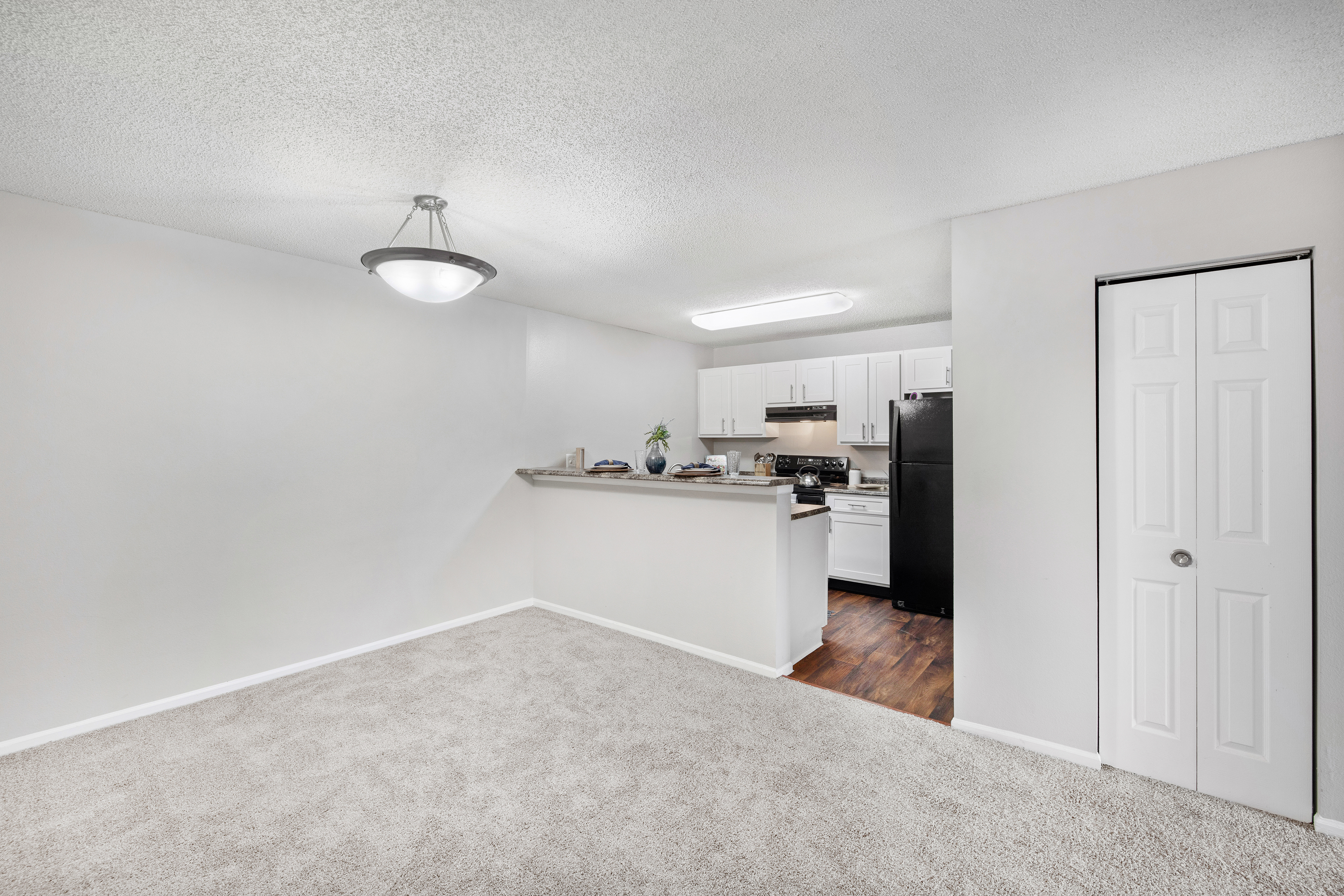 Kitchen at MAA Brandon luxury apartment homes in Brandon, FL