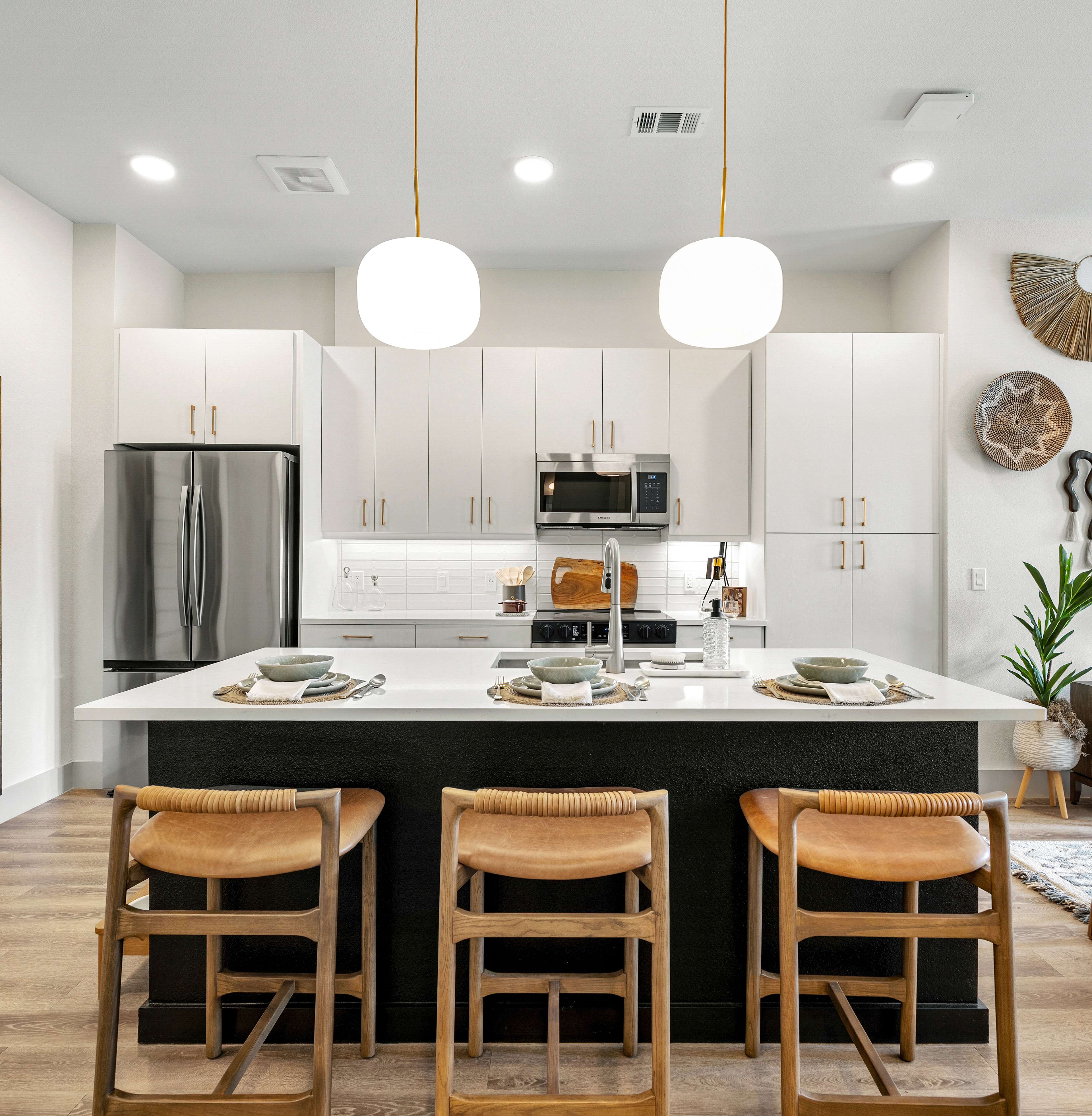 Kitchen at MAA Breakwater luxury apartment homes in Tampa, FL