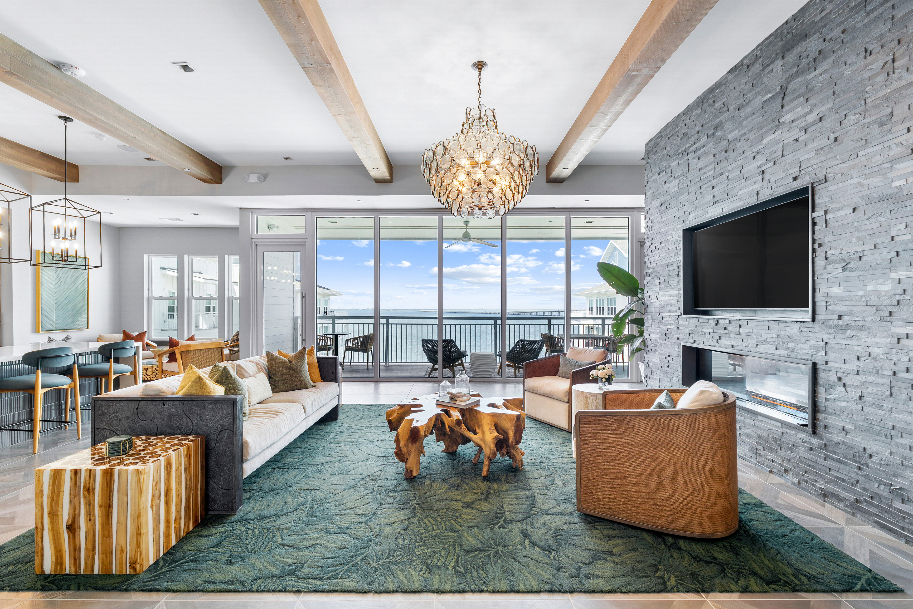 Rooftop lounge at MAA Breakwater luxury apartment homes in Tampa, FL