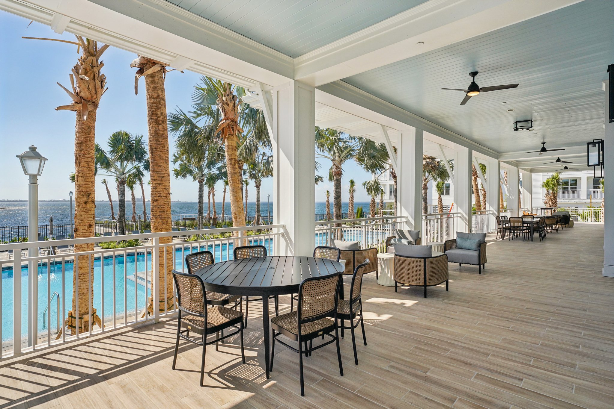 Patio at MAA Breakwater luxury apartment homes in Tampa, FL