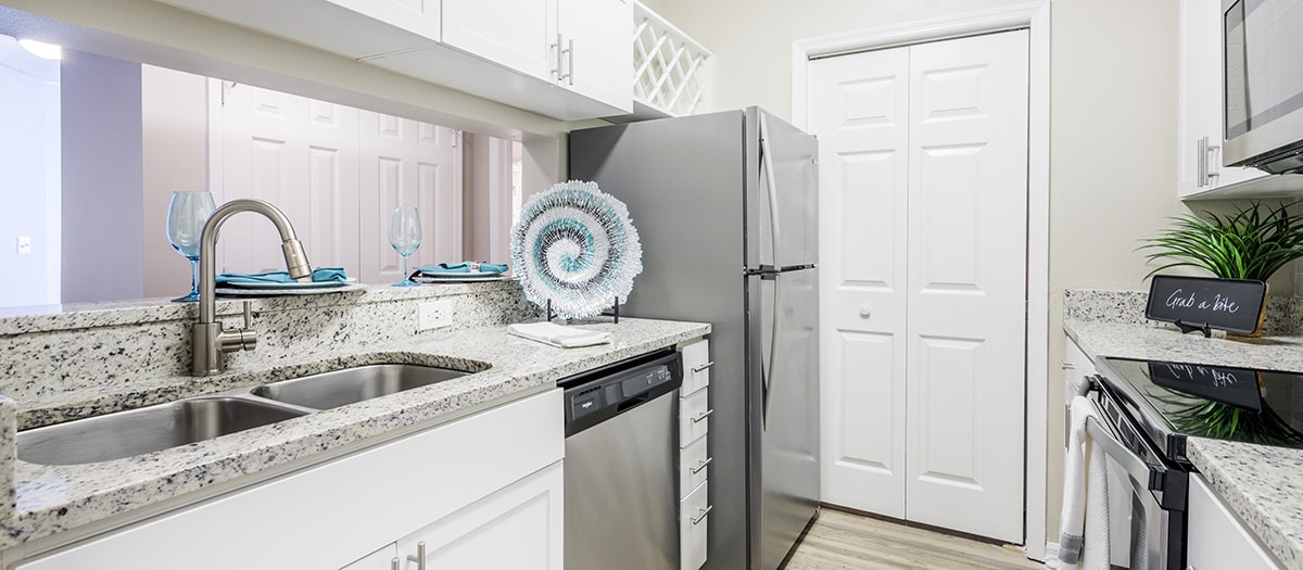 Kitchen at MAA Hyde Park luxury apartment homes in Tampa, FL