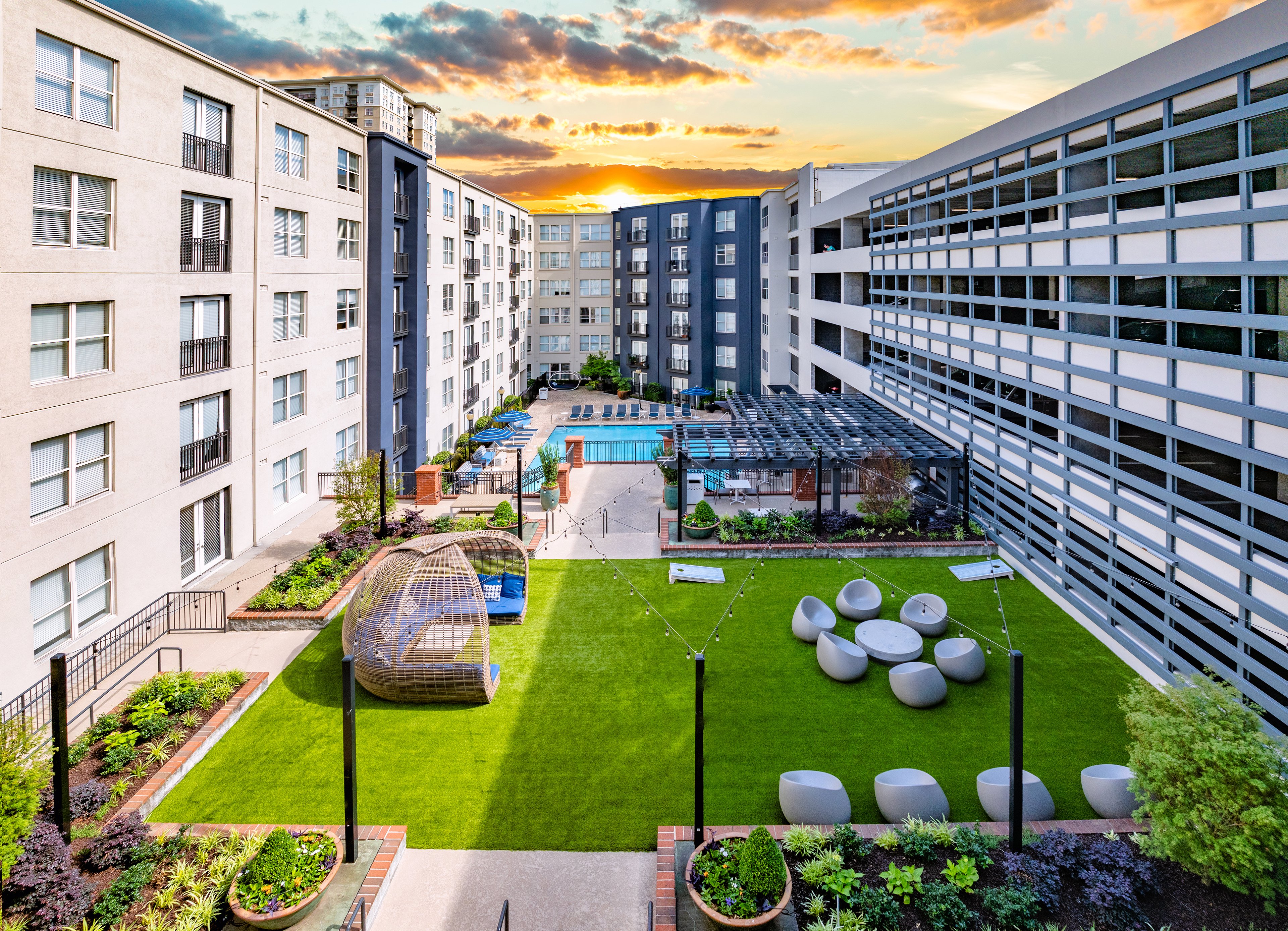 Courtyard at MAA Buckhead luxury apartment homes in Atlanta, GA