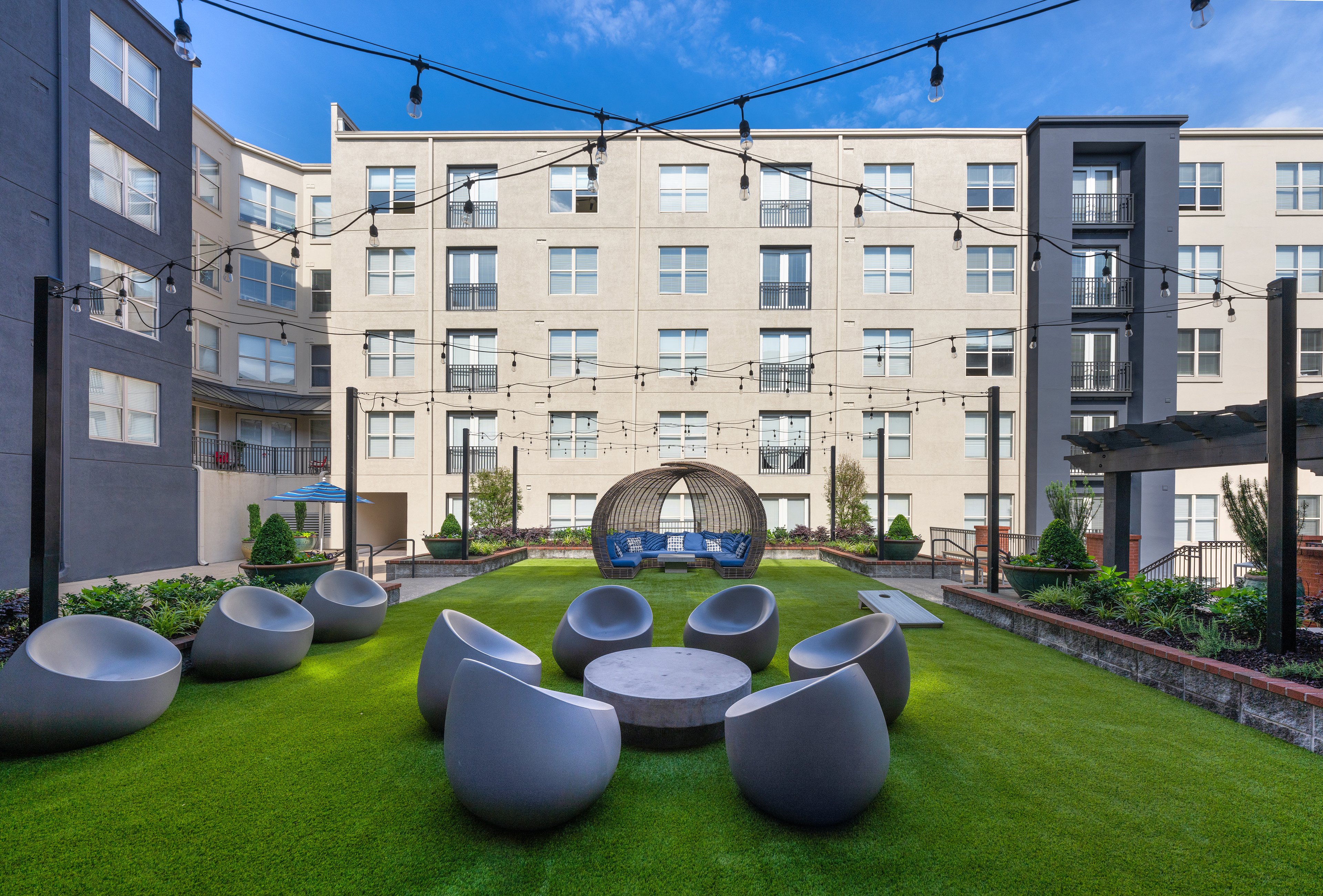 Courtyard at MAA Buckhead luxury apartment homes in Atlanta, GA