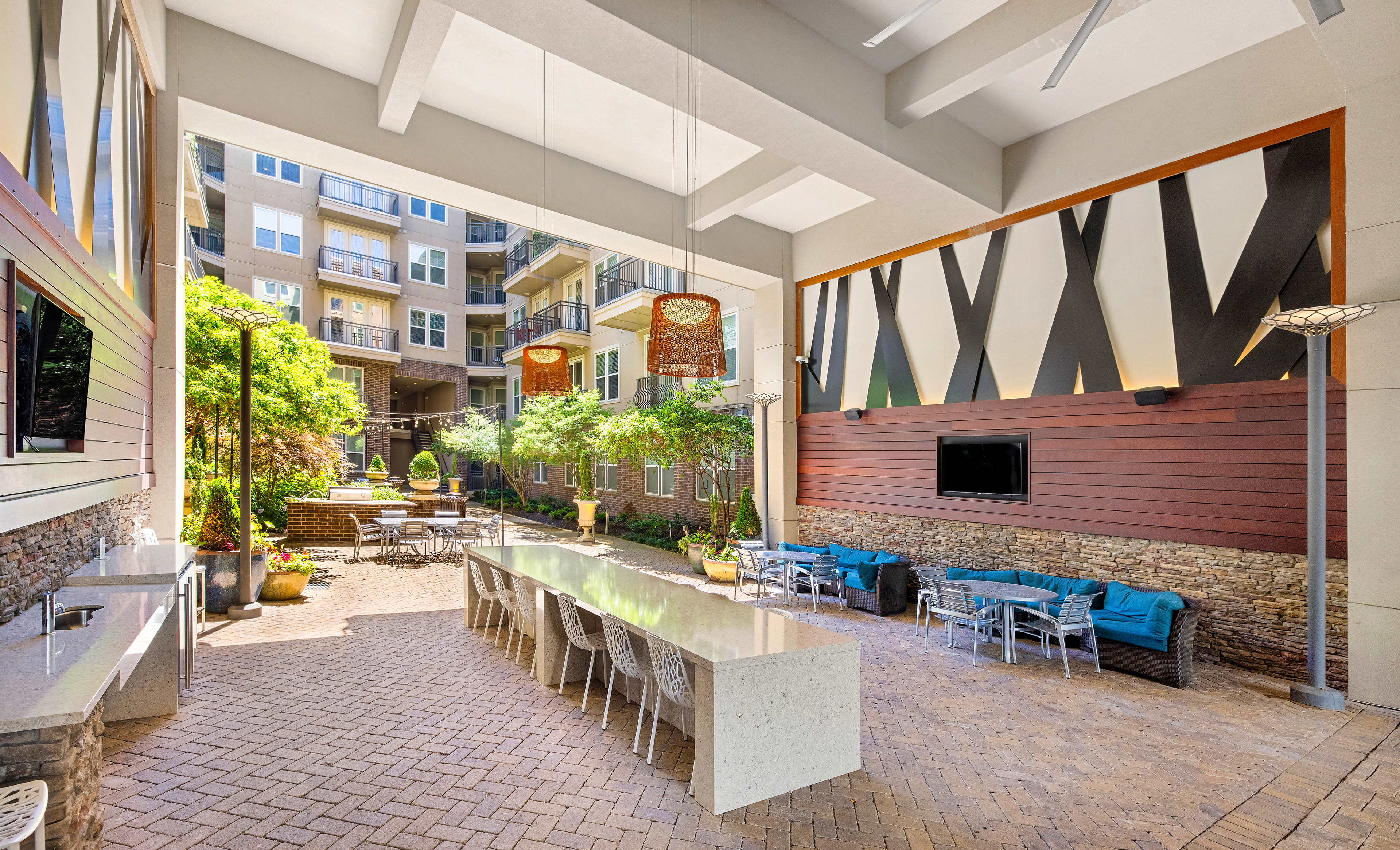 Lounge at MAA Centennial Park luxury apartment homes in Atlanta, GA