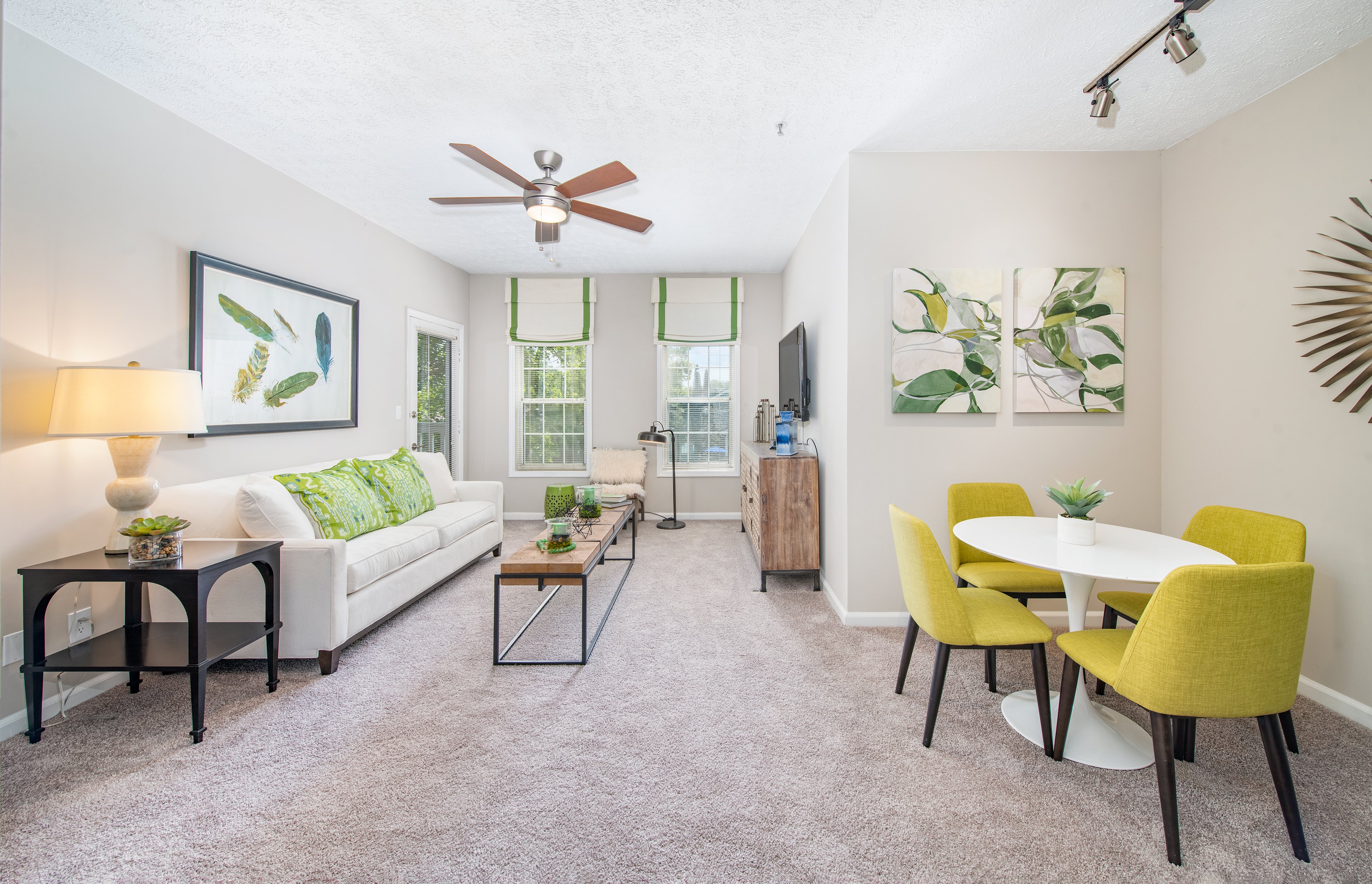 Living and Dining room at MAA Dunwoody in Atlanta, GA