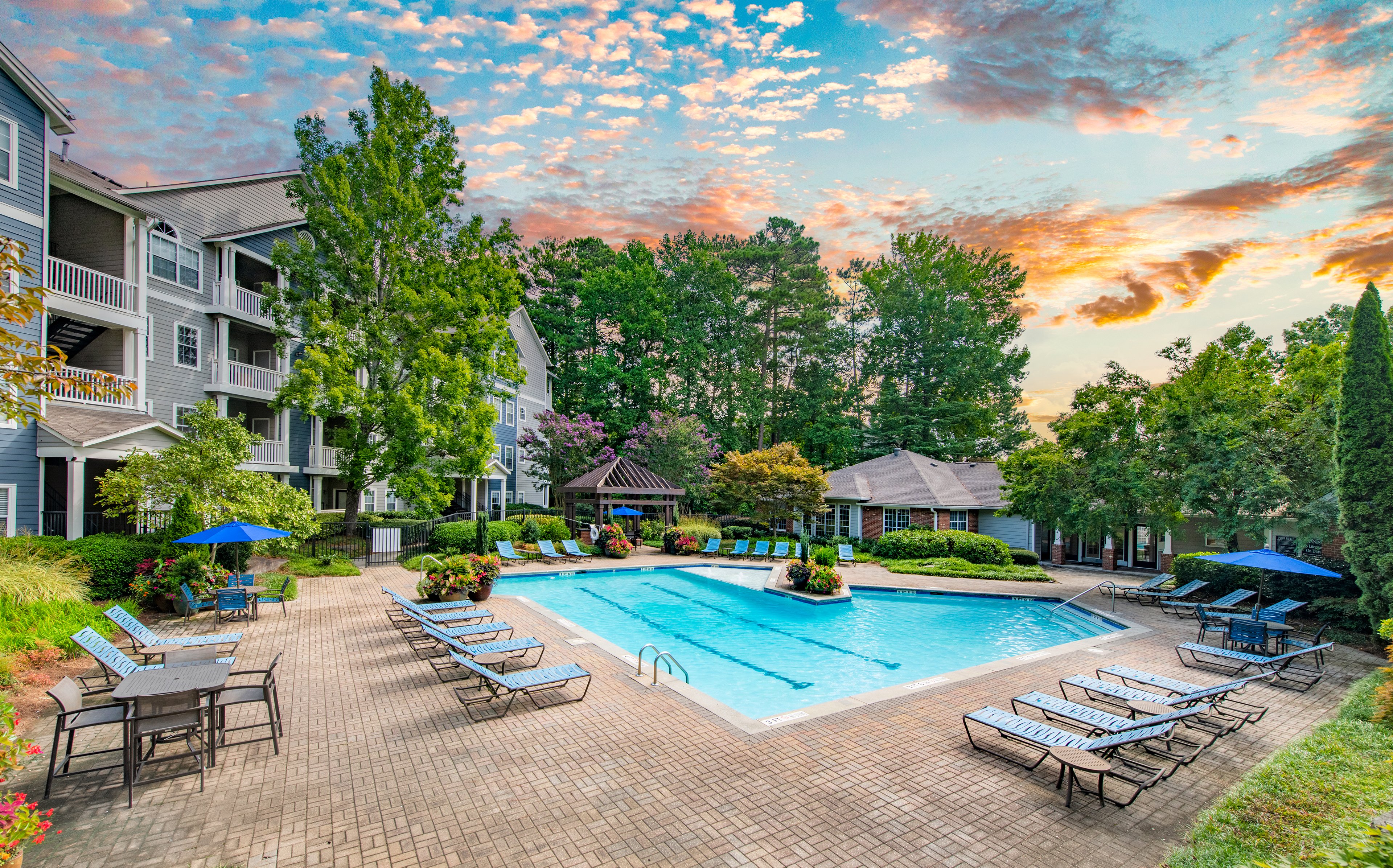 Outdoor swimming pool at MAA Dunwoody in Atlanta, GA