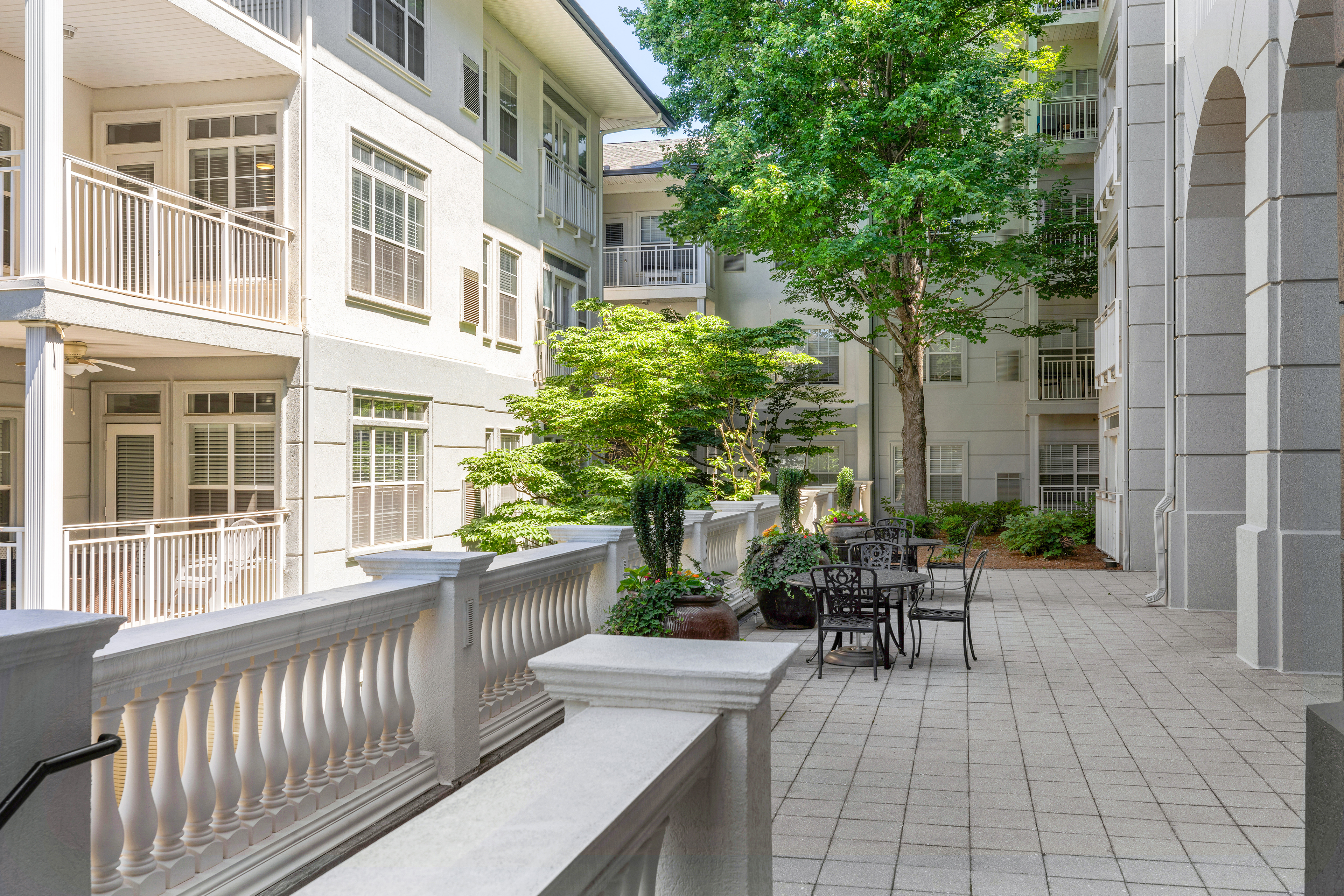 Leasing Patio at MAA Gardens luxury apartment homes in Atlanta, GA