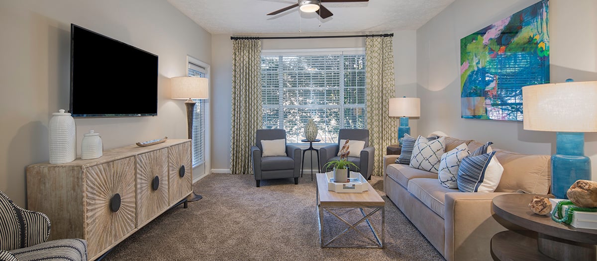 Living Room 2 at MAA Glen luxury apartment homes in Atlanta, GA