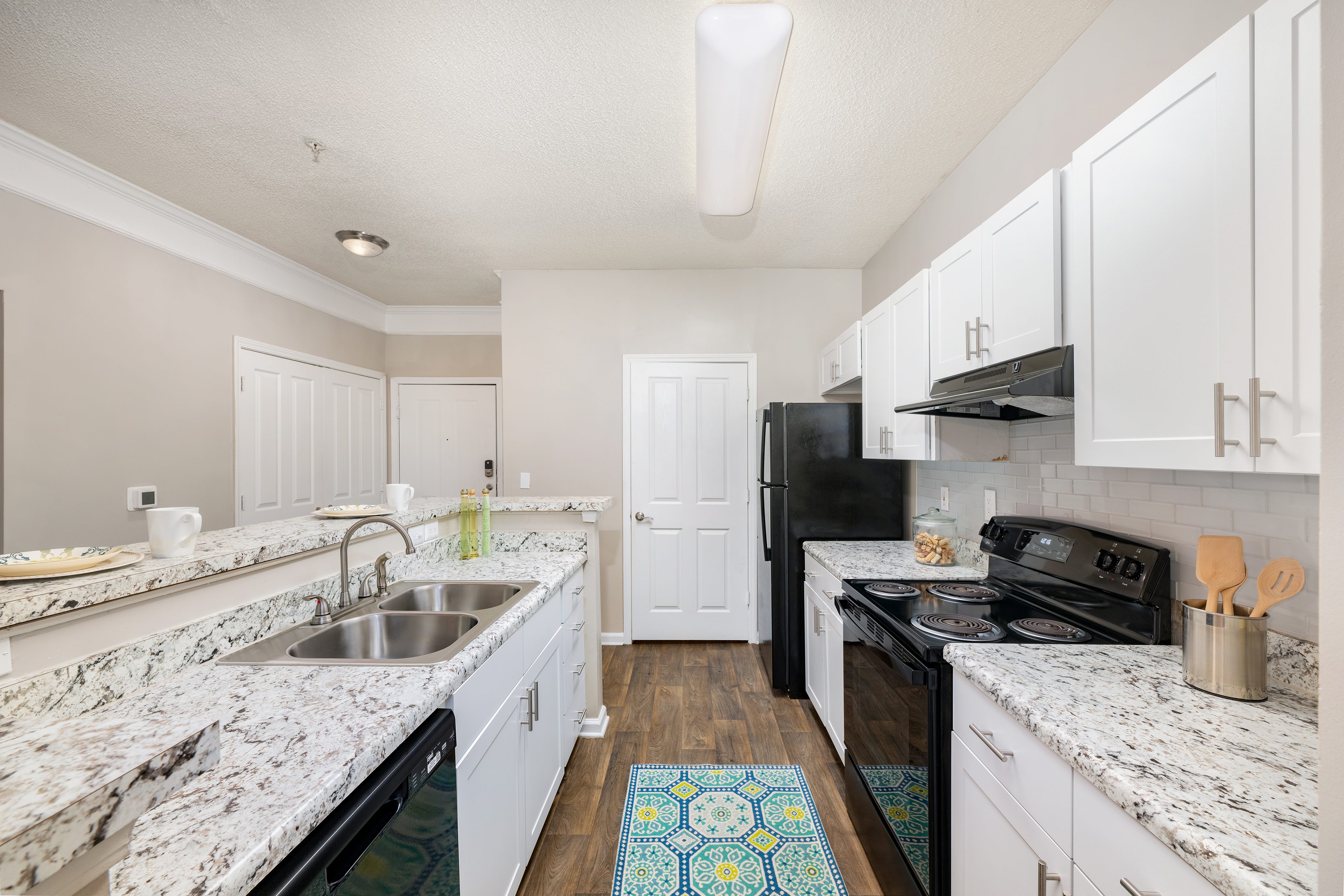Kitchen at MAA Lake Lanier luxury apartment homes in Gainesville, GA