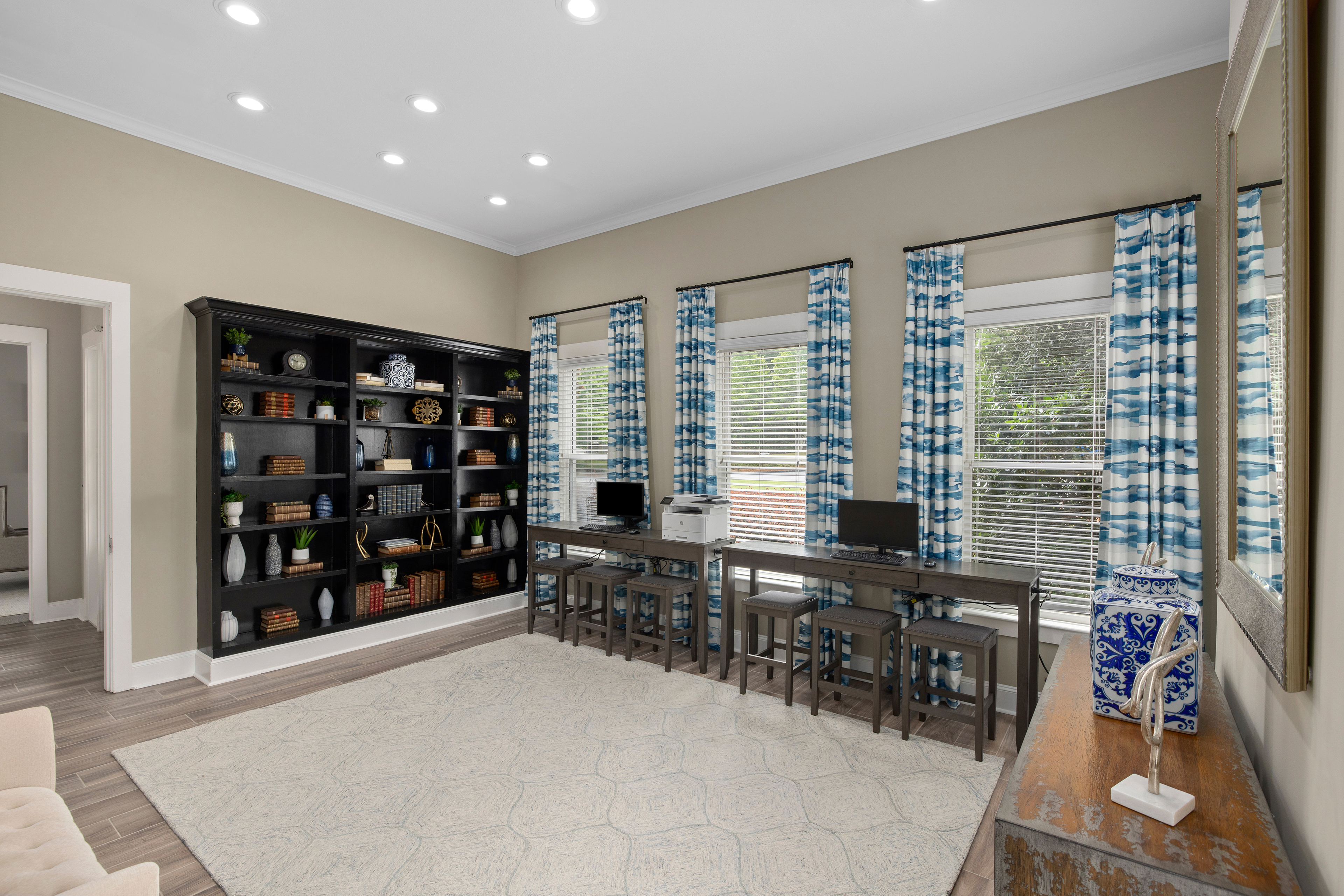 Business center at MAA McDaniel Farm luxury apartment homes in Duluth, GA