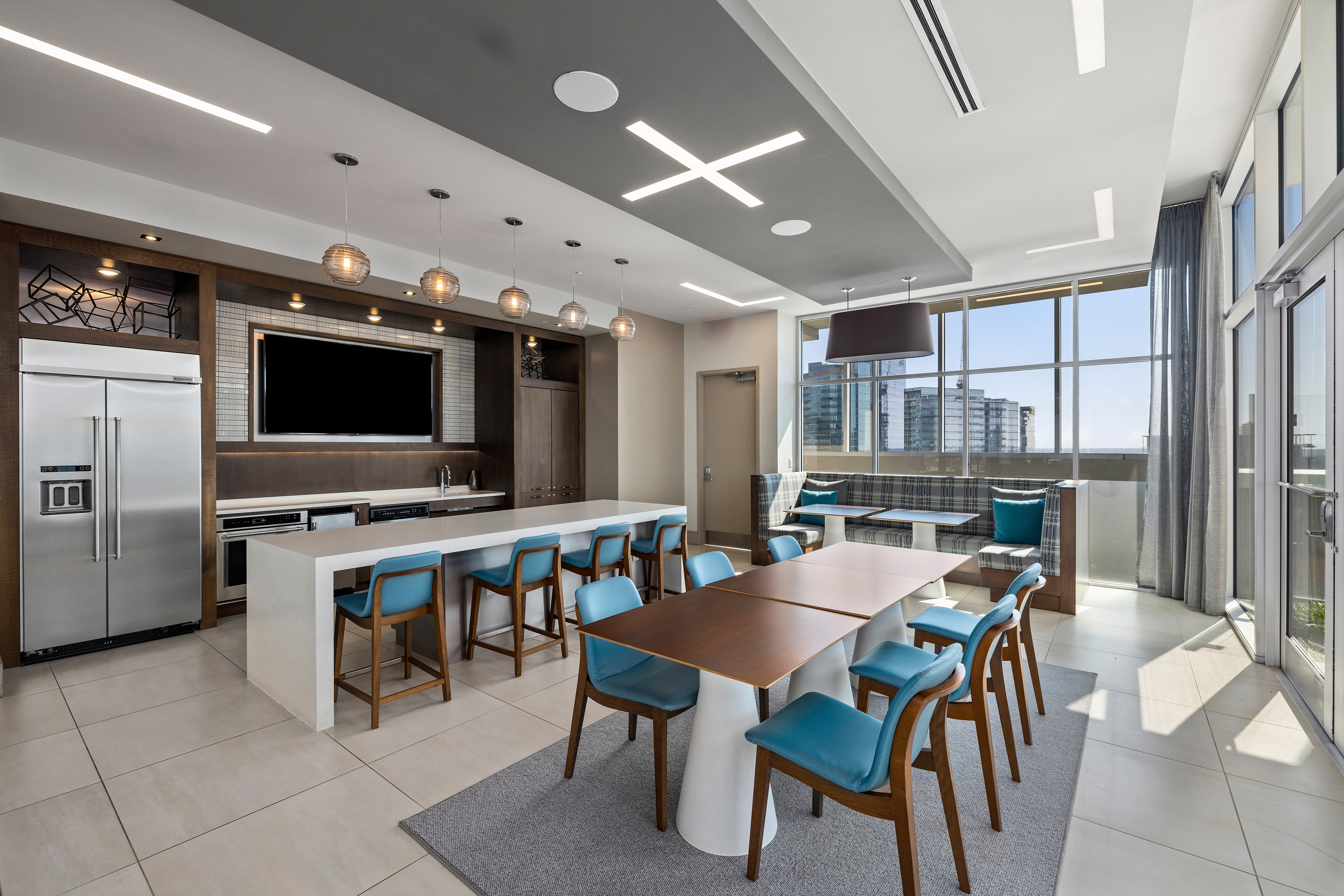 Rooftop lounge at MAA Midtown luxury apartment homes in Atlanta, GA