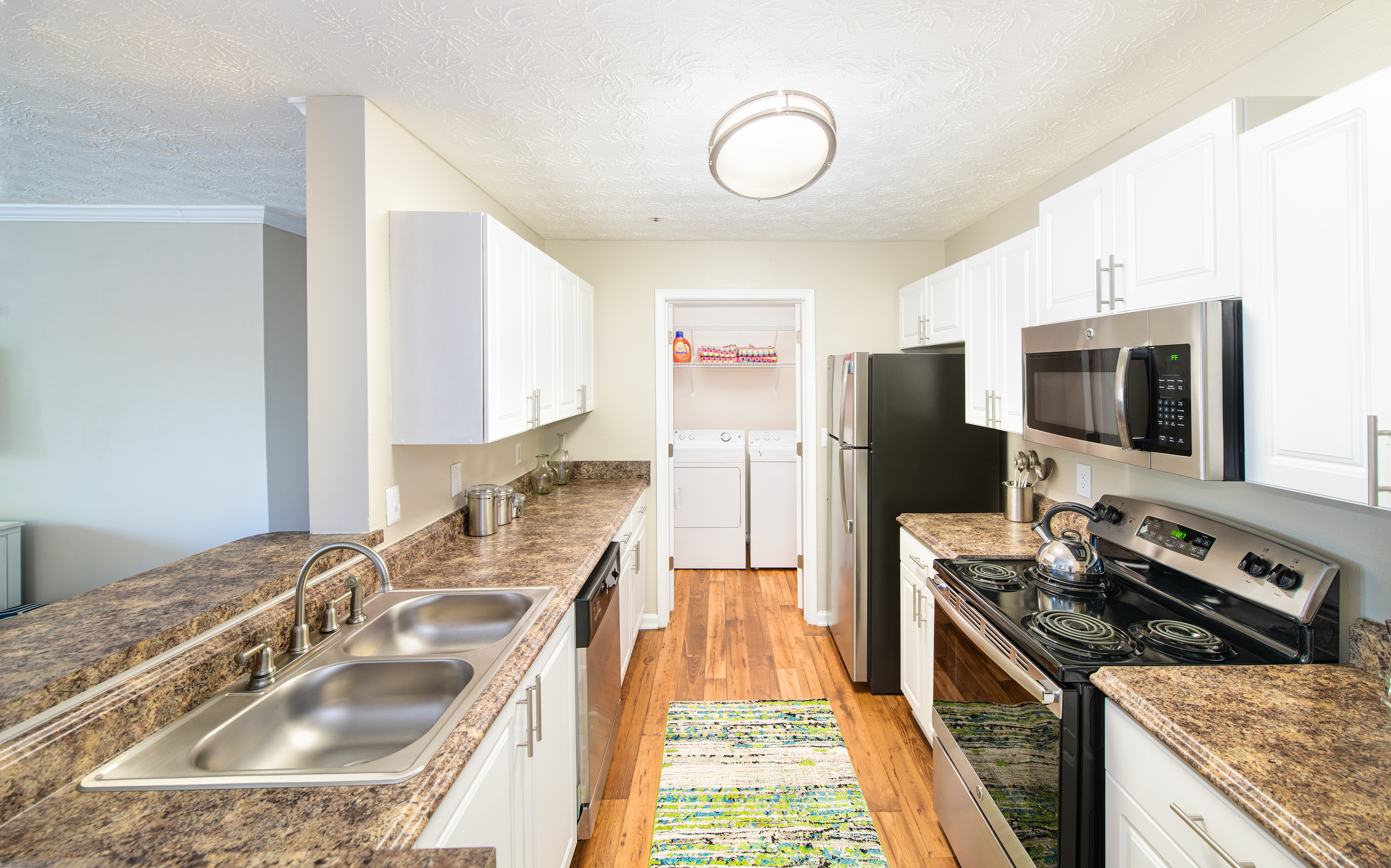Kitchen at MAA Mount Vernon luxury apartment homes in Atlanta, GA